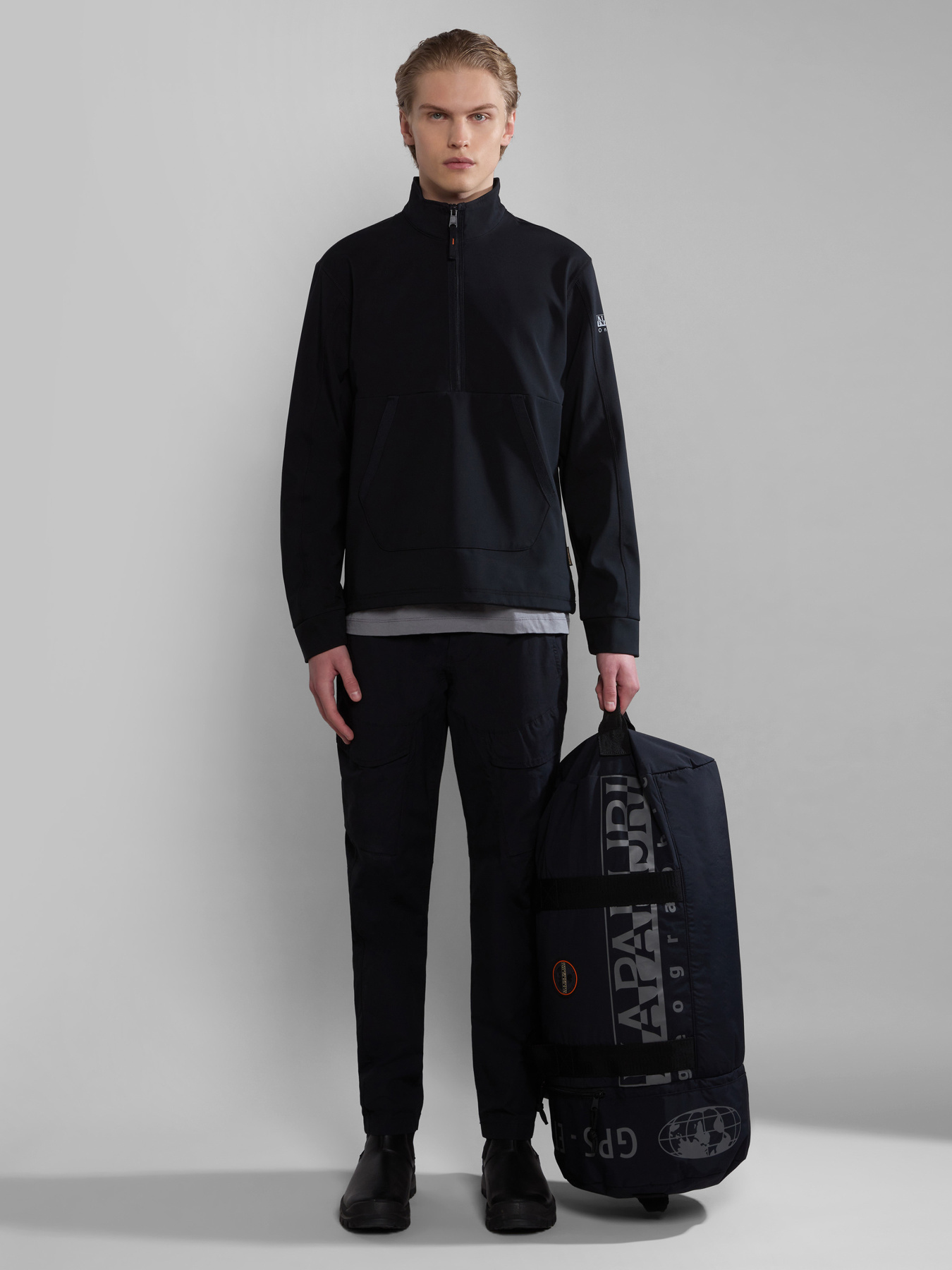 Анорак Napapijri B-Melville Hz модель NP0A4HP60411 Анорак Napapijri B-Melville Hz модель NP0A4HP60411 Фото