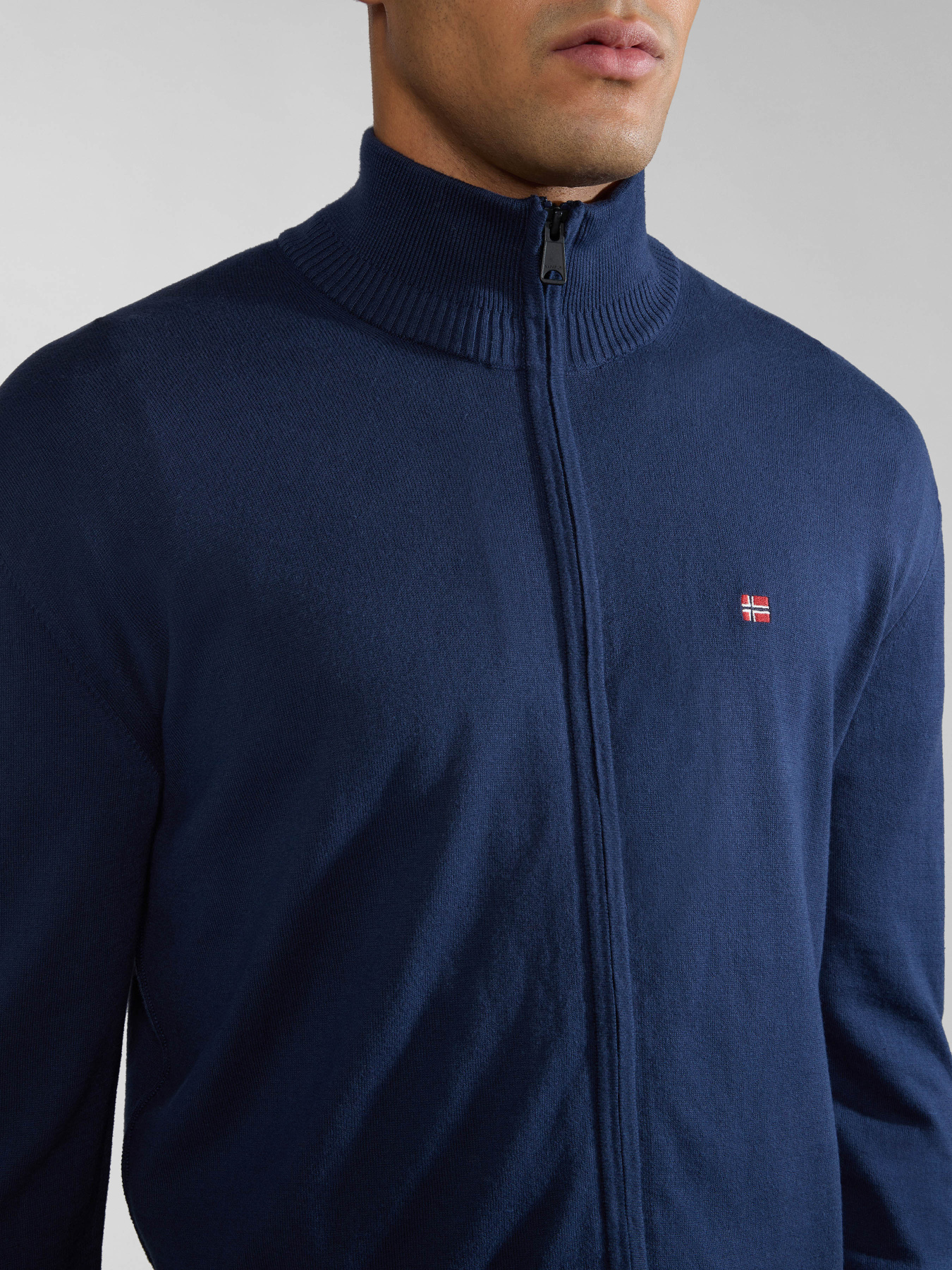 Кофта Napapijri Decatur Full-Zip модель NP0A4HUV1761 Фото