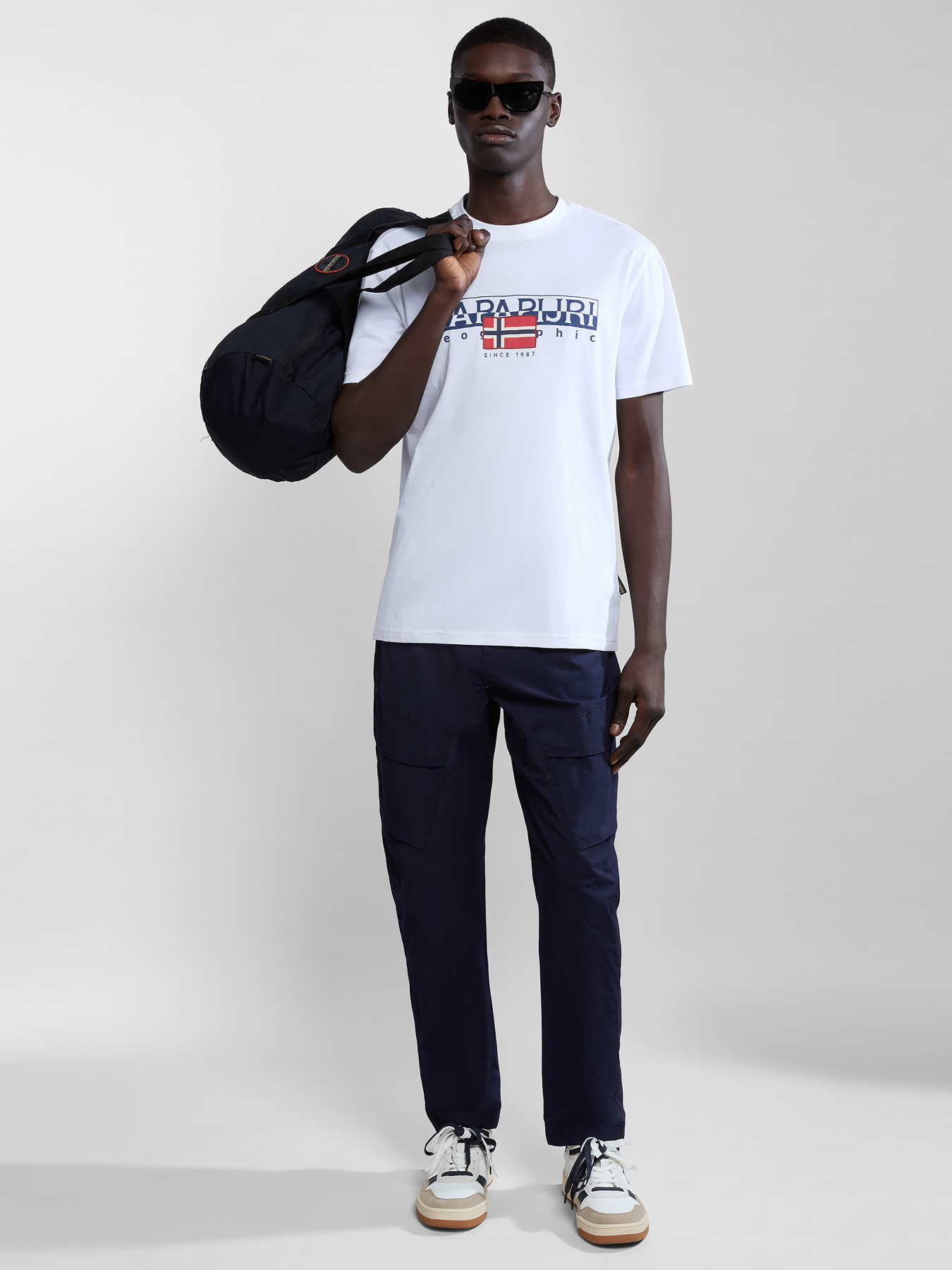 Футболка Napapijri S-Aylmer модель NP0A4HTO0021 Футболка Napapijri S-Aylmer модель NP0A4HTO0021 Фото