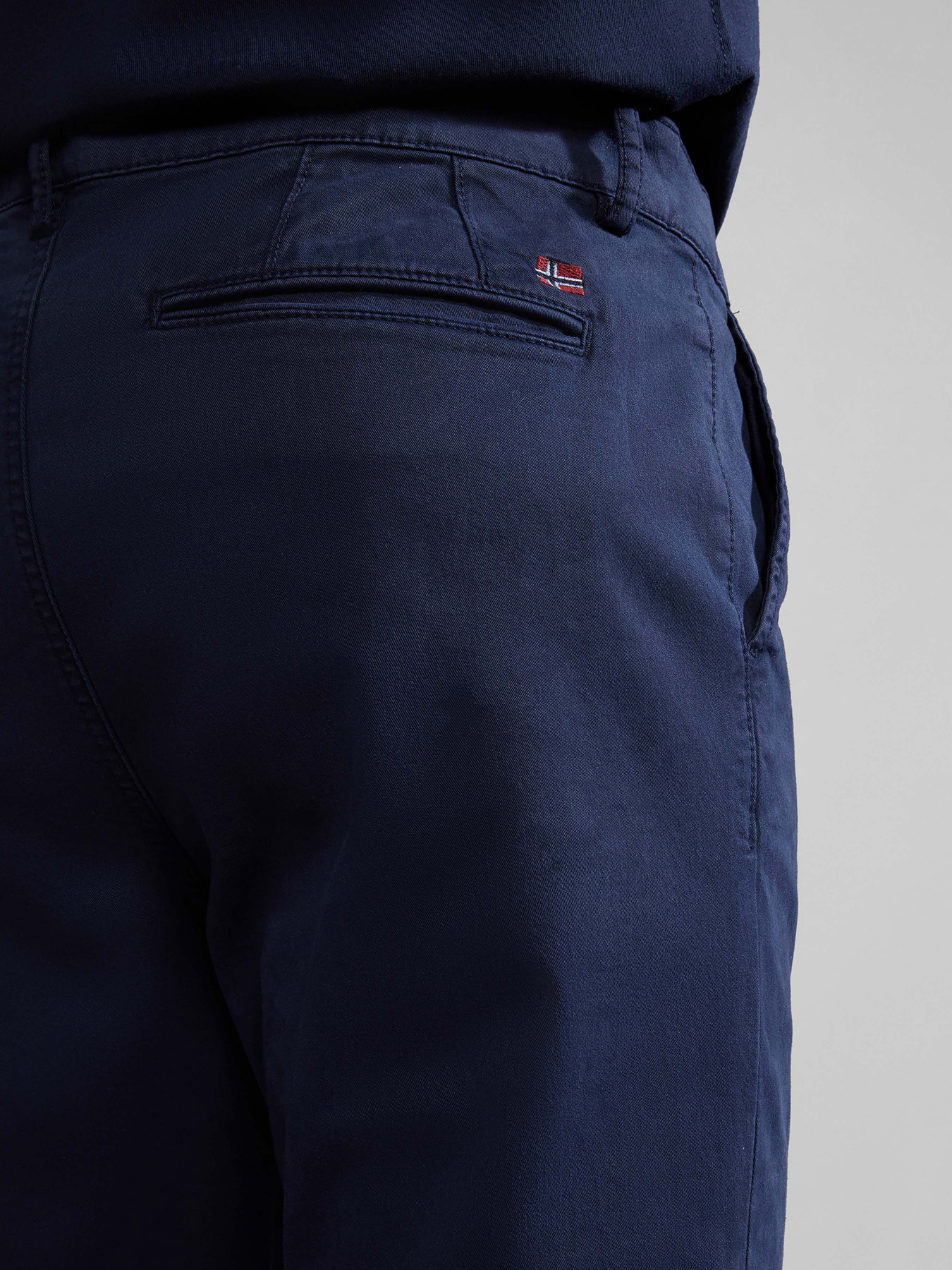 Повсякденні штани Napapijri M-Puyo Sl модель NP0A4H1F1761 Фото