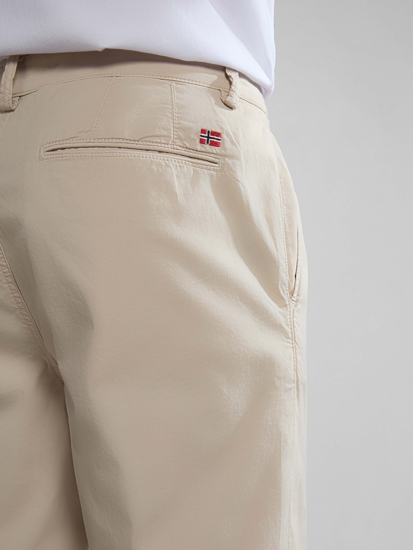 Повсякденні штани Napapijri M-Puyo Sum модель NP0A4H98N901 Фото