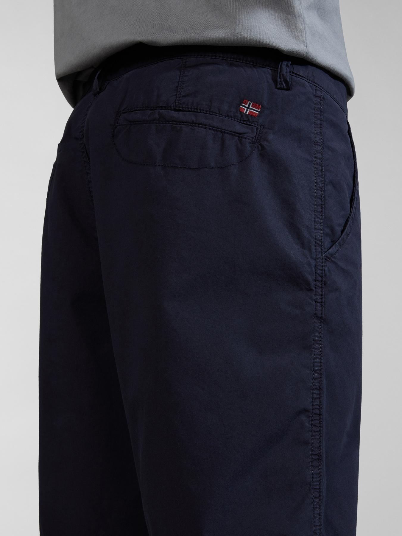 Шорти Napapijri Nakuru 6 модель NP0A4HRV1761 Фото