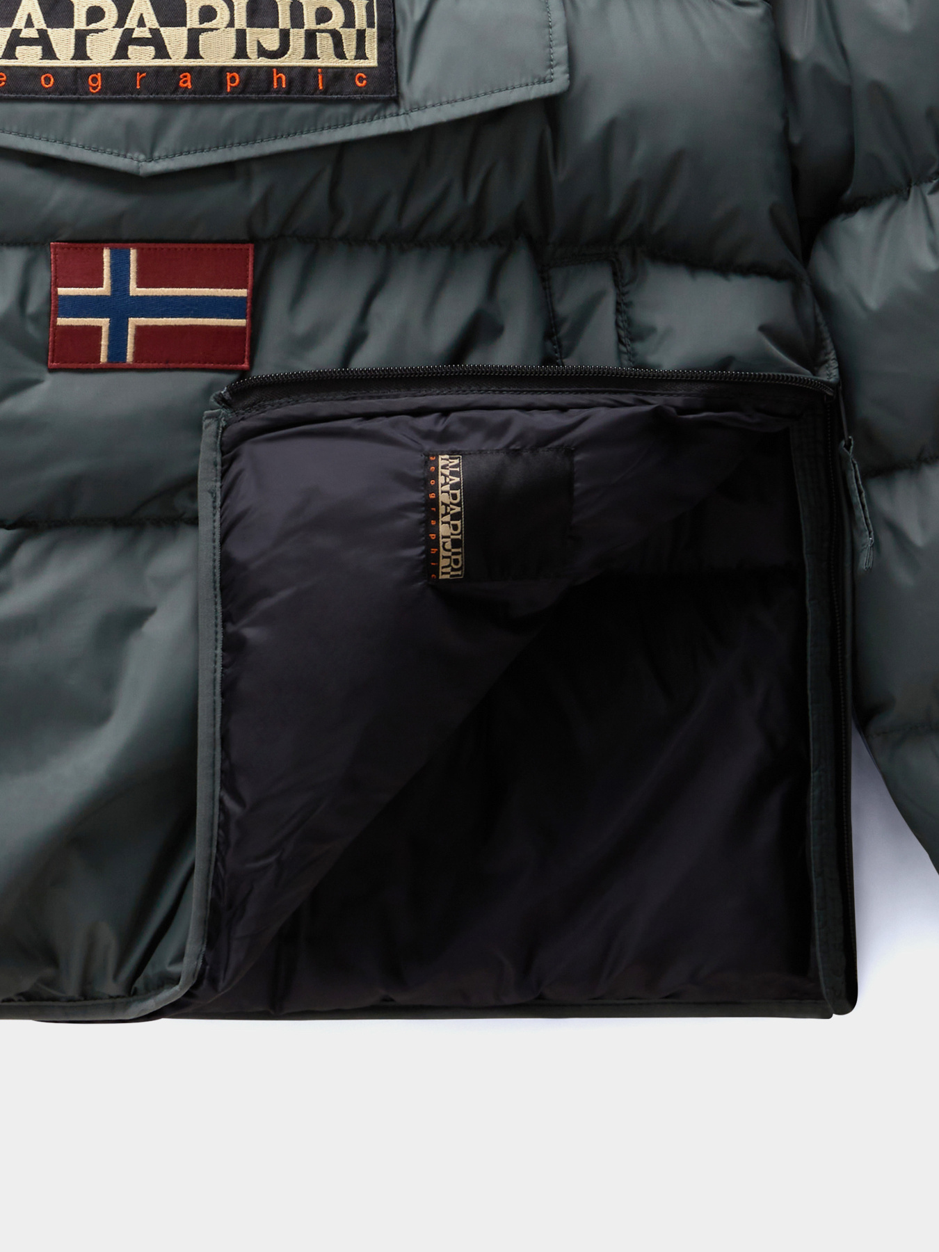 Анорак Napapijri Rainforest Op Wi Puf модель NP0A4HMAG1S1 Анорак Napapijri Rainforest Op Wi Puf модель NP0A4HMAG1S1 Фото