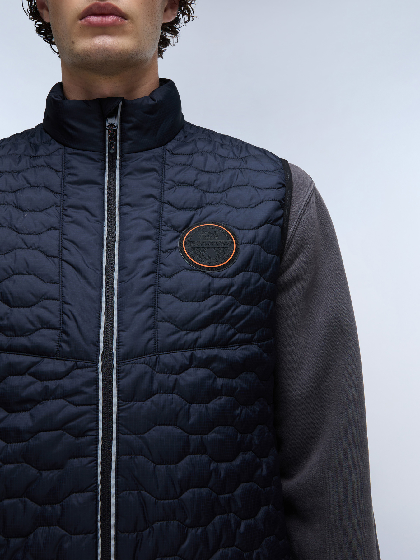 Утепленный жилет Napapijri A-Sarine модель NP0A4I1P0411 Фото