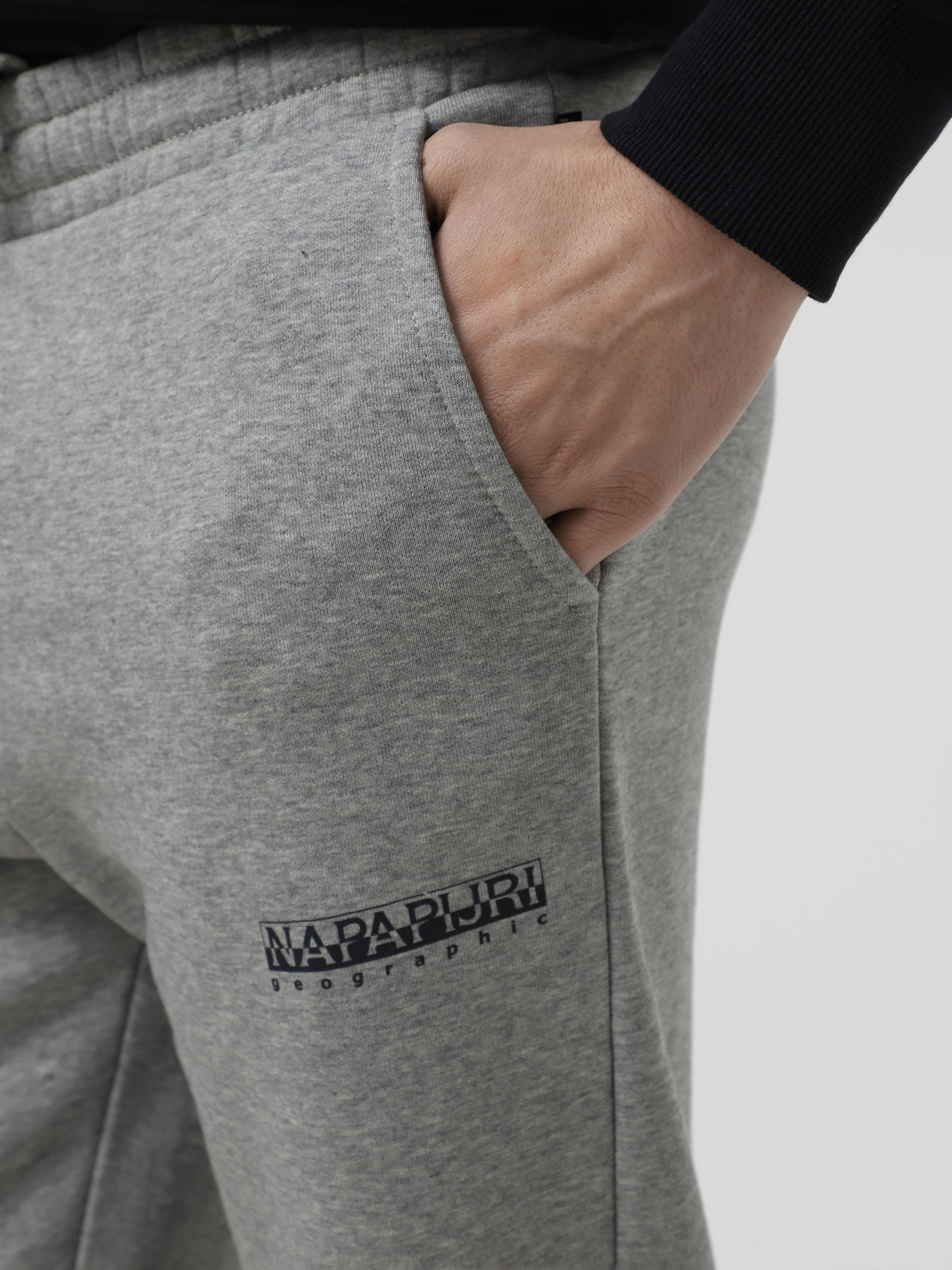 Штаны спортивные Napapijri M-Suze модель NP0A4I321601 Фото