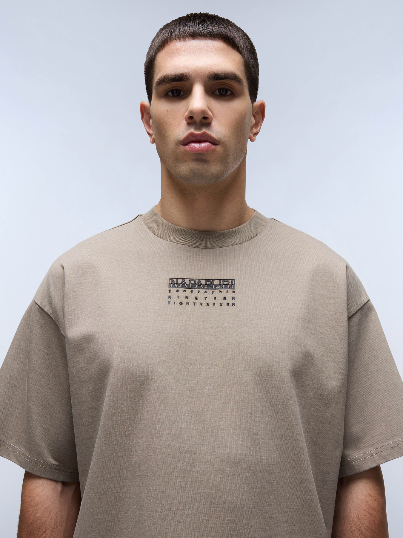 Футболка Napapijri S-Premium Ss модель NP0A4I6QN1K1 Футболка Napapijri S-Premium Ss модель NP0A4I6QN1K1 Фото