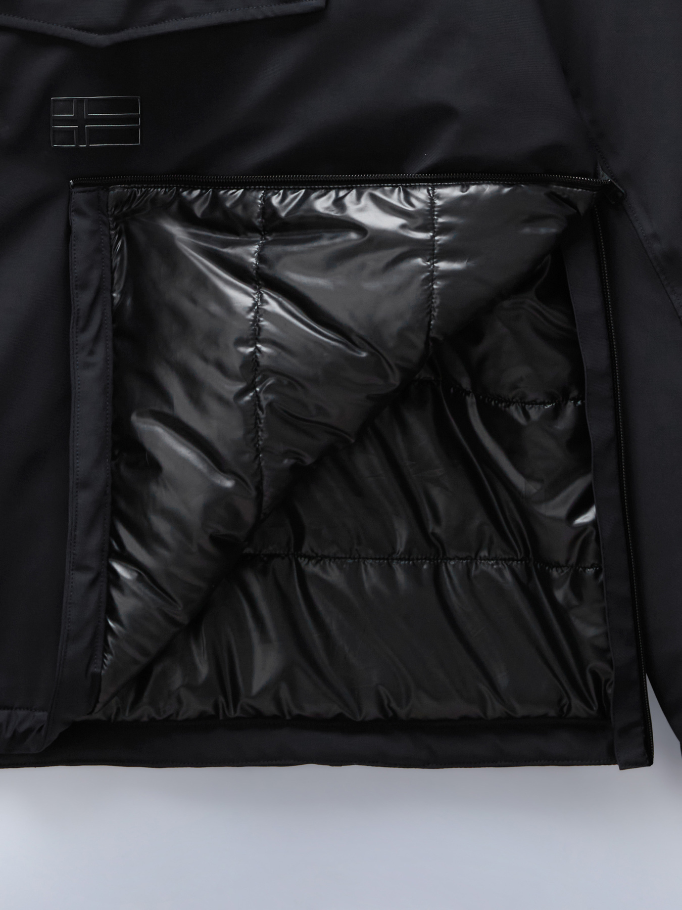 Анорак Napapijri Rainforest Tech модель NP0A4I9C0411 Анорак Napapijri Rainforest Tech модель NP0A4I9C0411 Фото