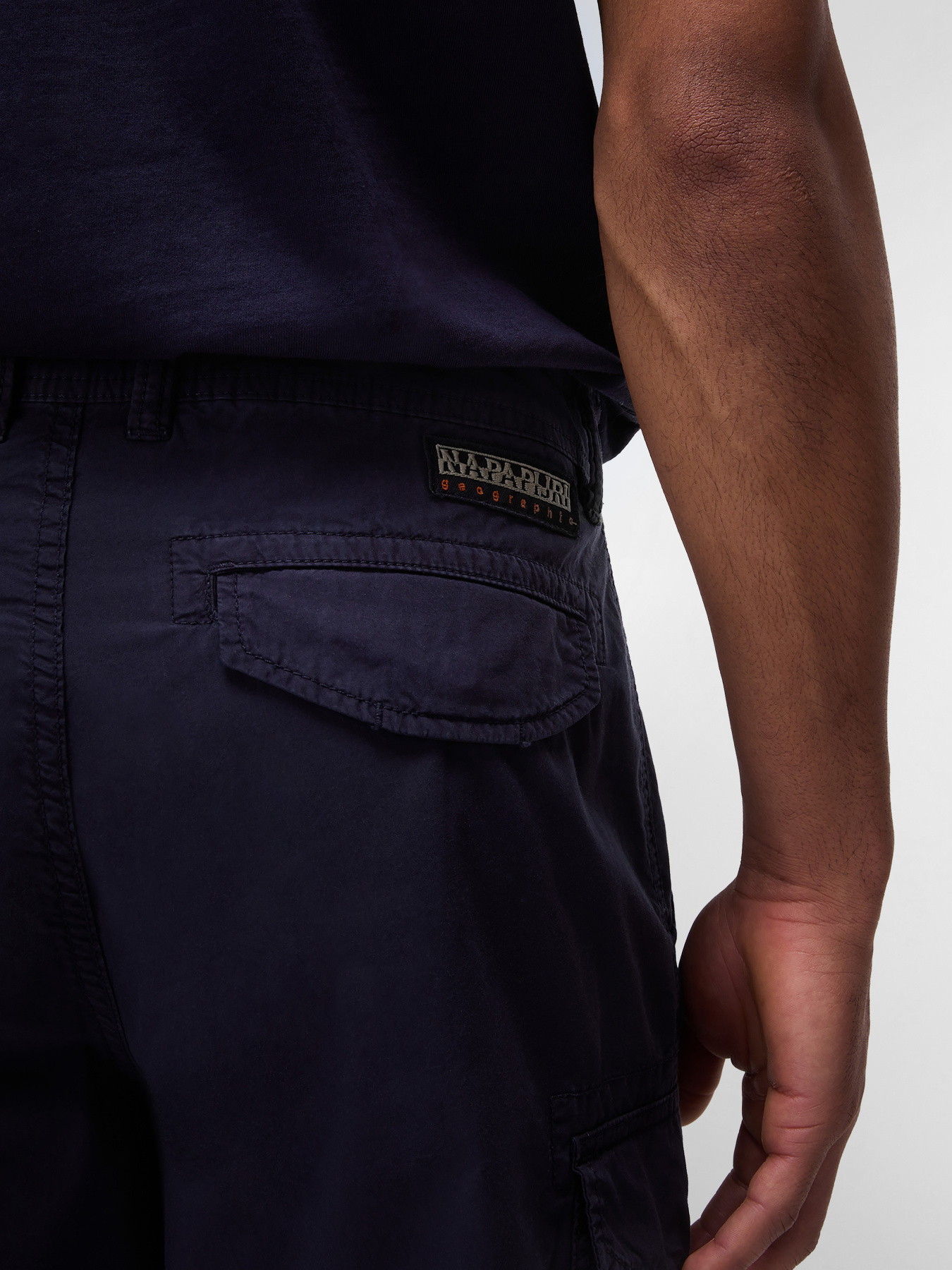 Повседневные шорты Napapijri Noto 2.0 модель NP0A4HOQ1761 Фото