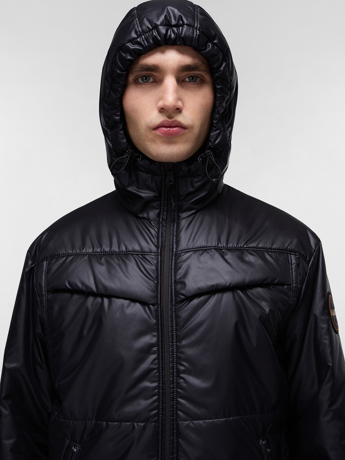 Демисезонная куртка Napapijri Sovana модель NP0A4ICI9411 Демисезонная куртка Napapijri Sovana модель NP0A4ICI9411 Фото