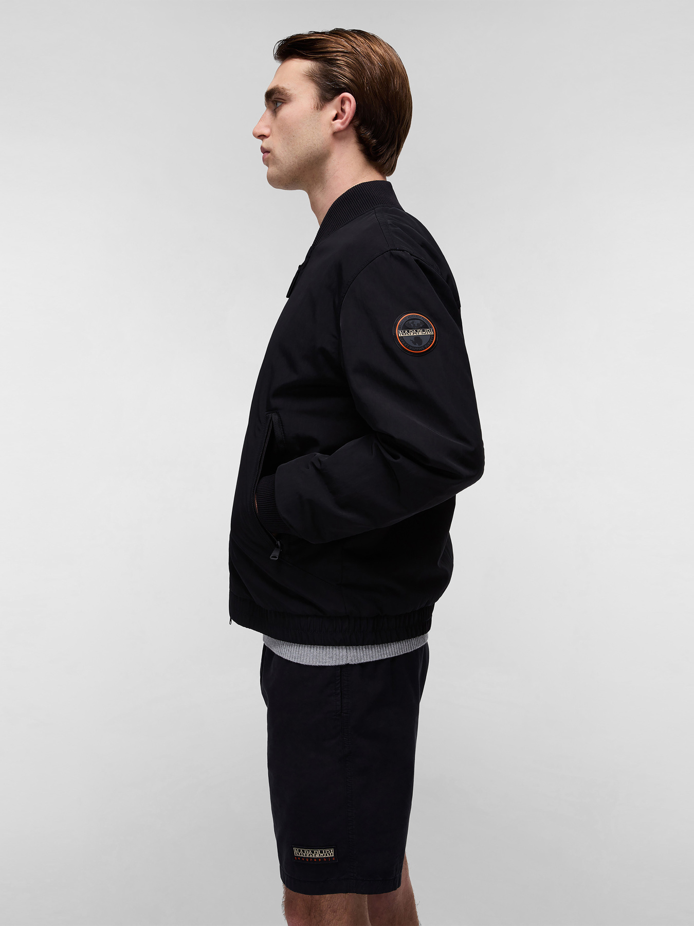 Бомбер Napapijri Montale Short модель NP0A4ICN9411 Бомбер Napapijri Montale Short модель NP0A4ICN9411 Фото