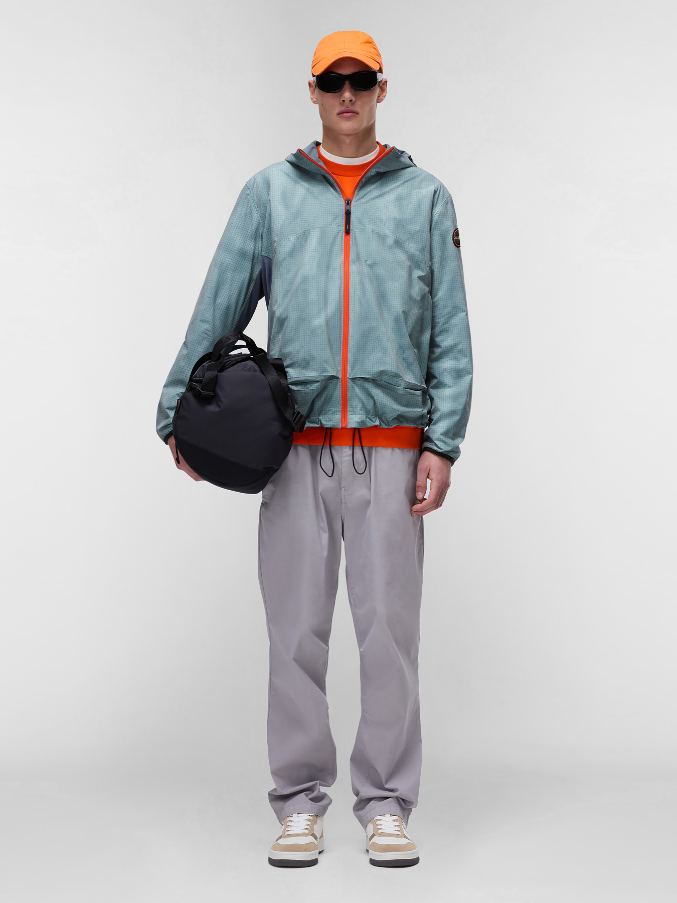 Демісезонна куртка Napapijri Tartuca Print Short модель NP0A4IMQFDH1 Фото