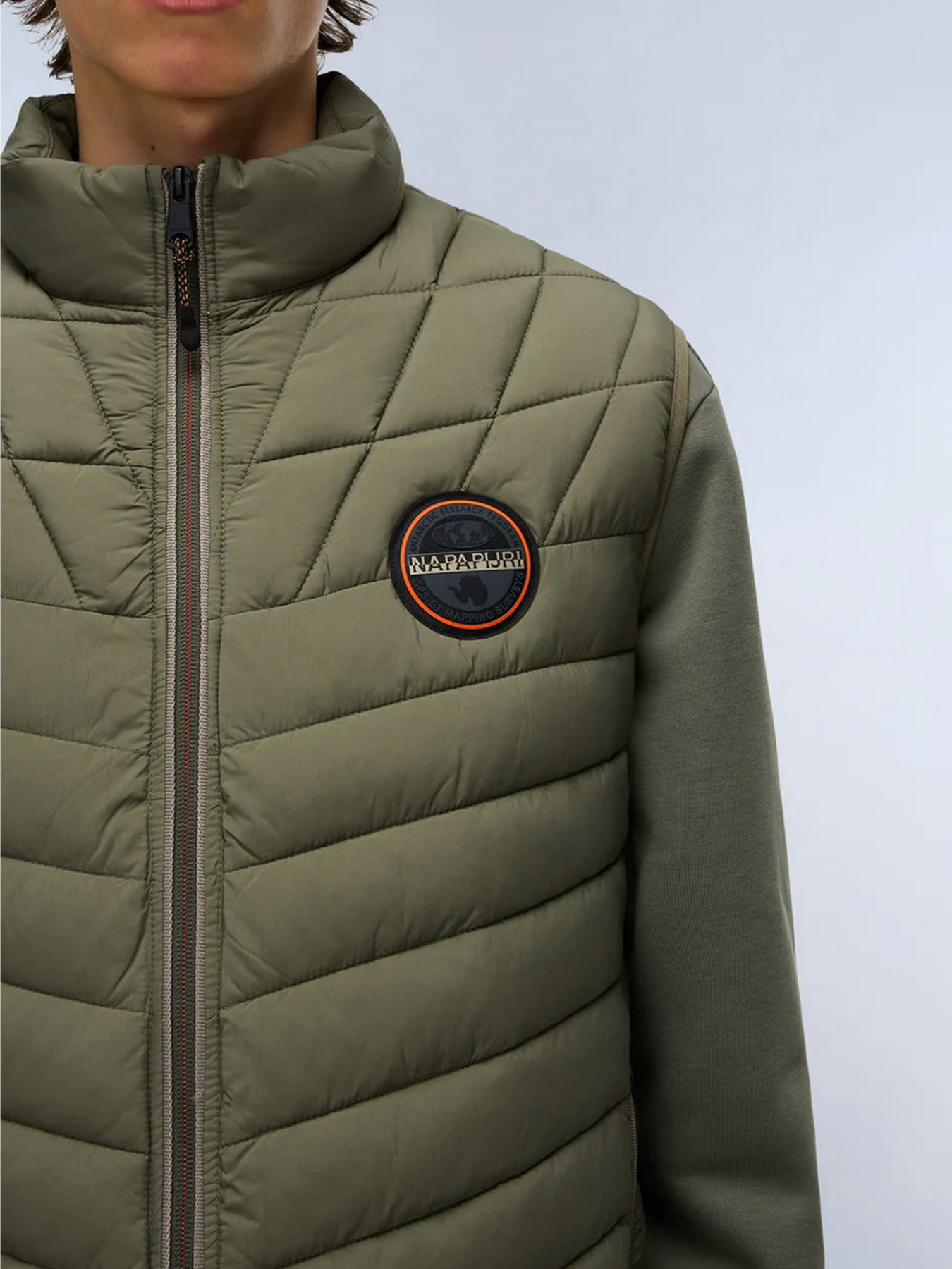 Утепленный жилет Napapijri Lapaz модель NP0A4IA6G0A1 Утепленный жилет Napapijri Lapaz модель NP0A4IA6G0A1 Фото