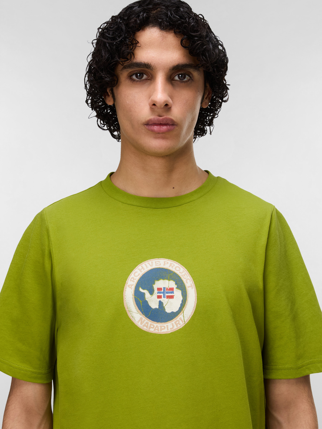 Футболка Napapijri S-PHOS модель NP0A4G5AG3B1 Футболка Napapijri S-PHOS модель NP0A4G5AG3B1 Фото