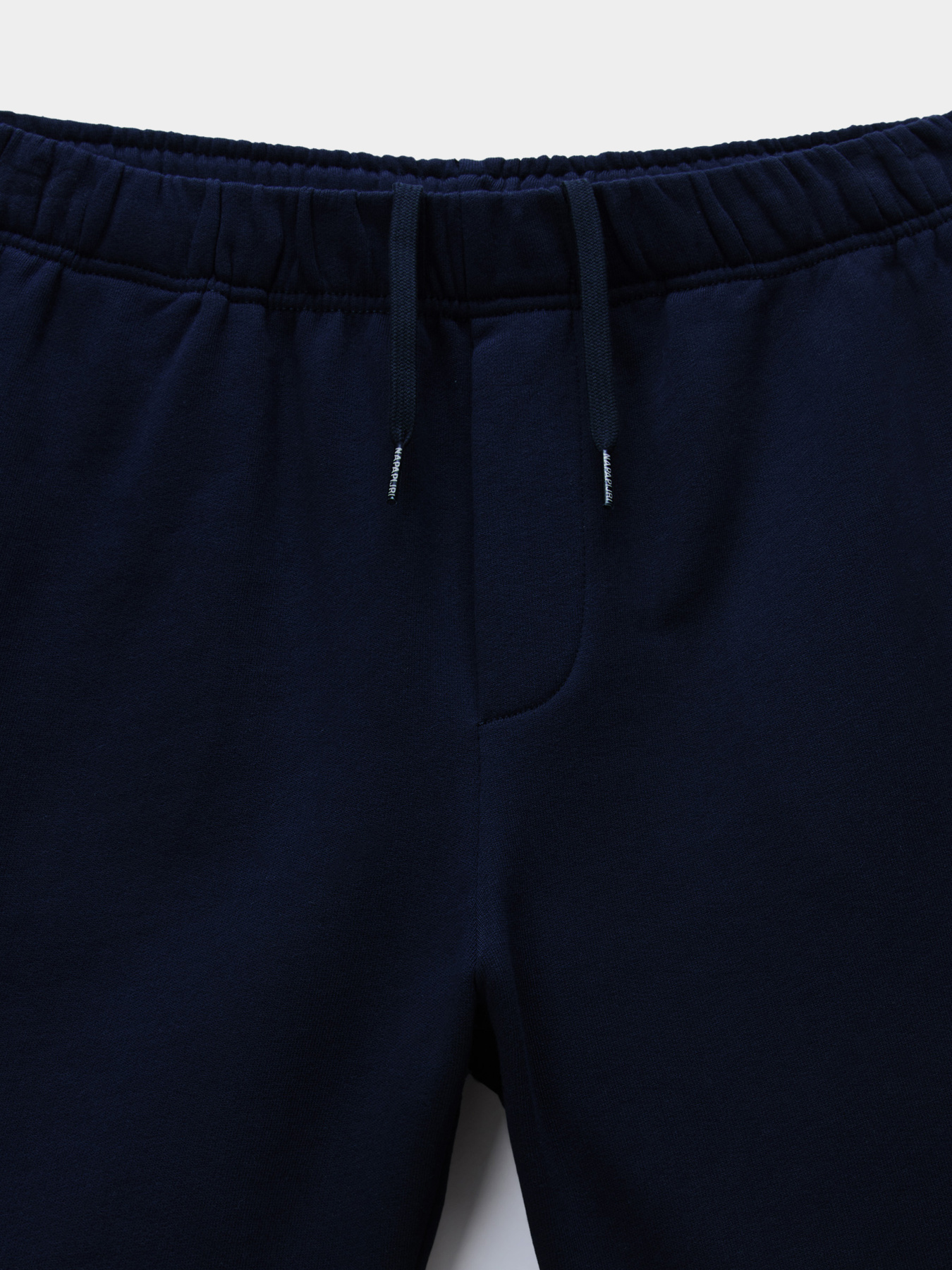 Повседневные шорты Napapijri N-BOX модель NP0A4I591761 Повседневные шорты Napapijri N-BOX модель NP0A4I591761 Фото