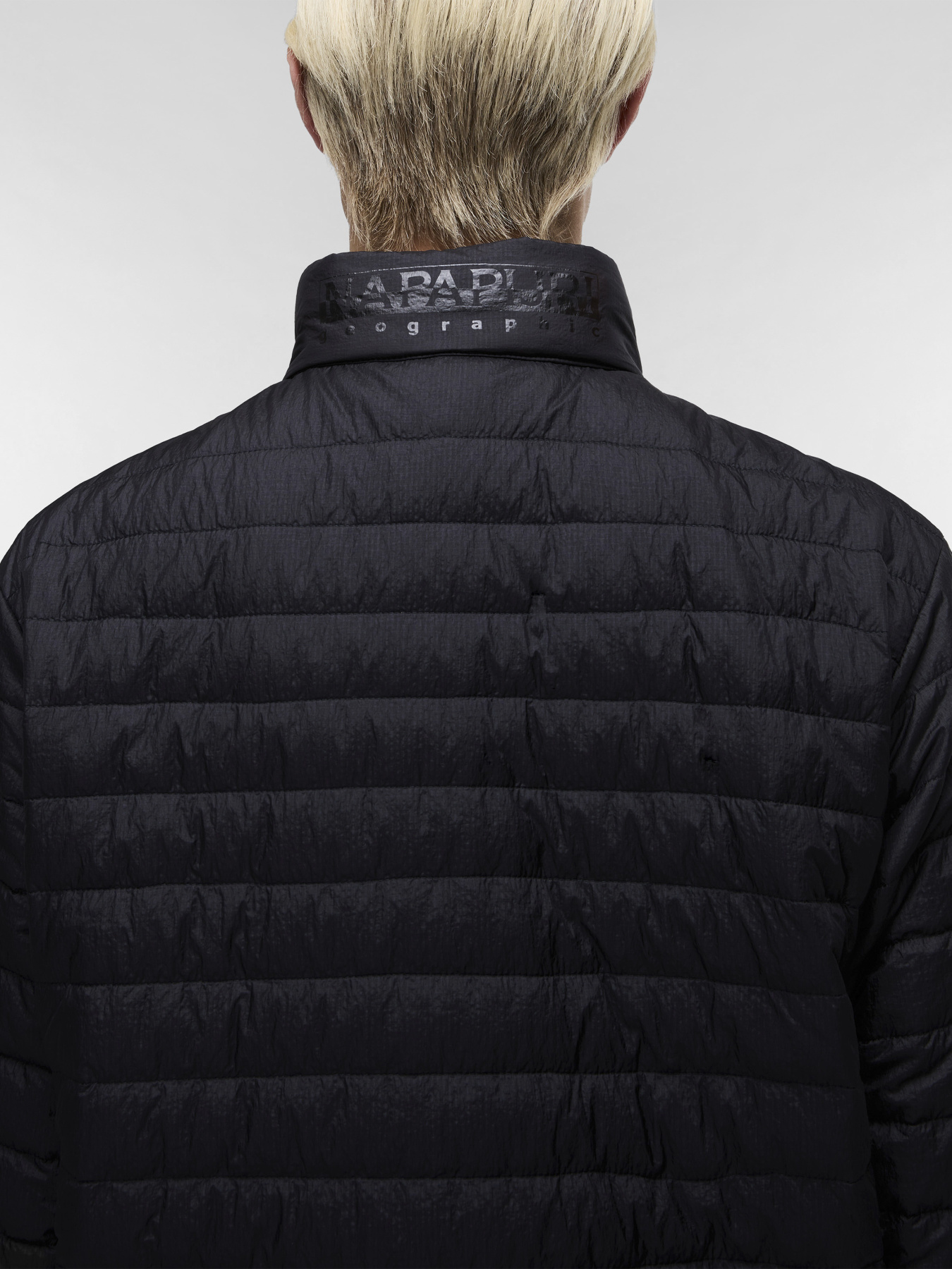 Демісезонна куртка Napapijri A-AMIATA модель NP0A4ICT9411 Фото