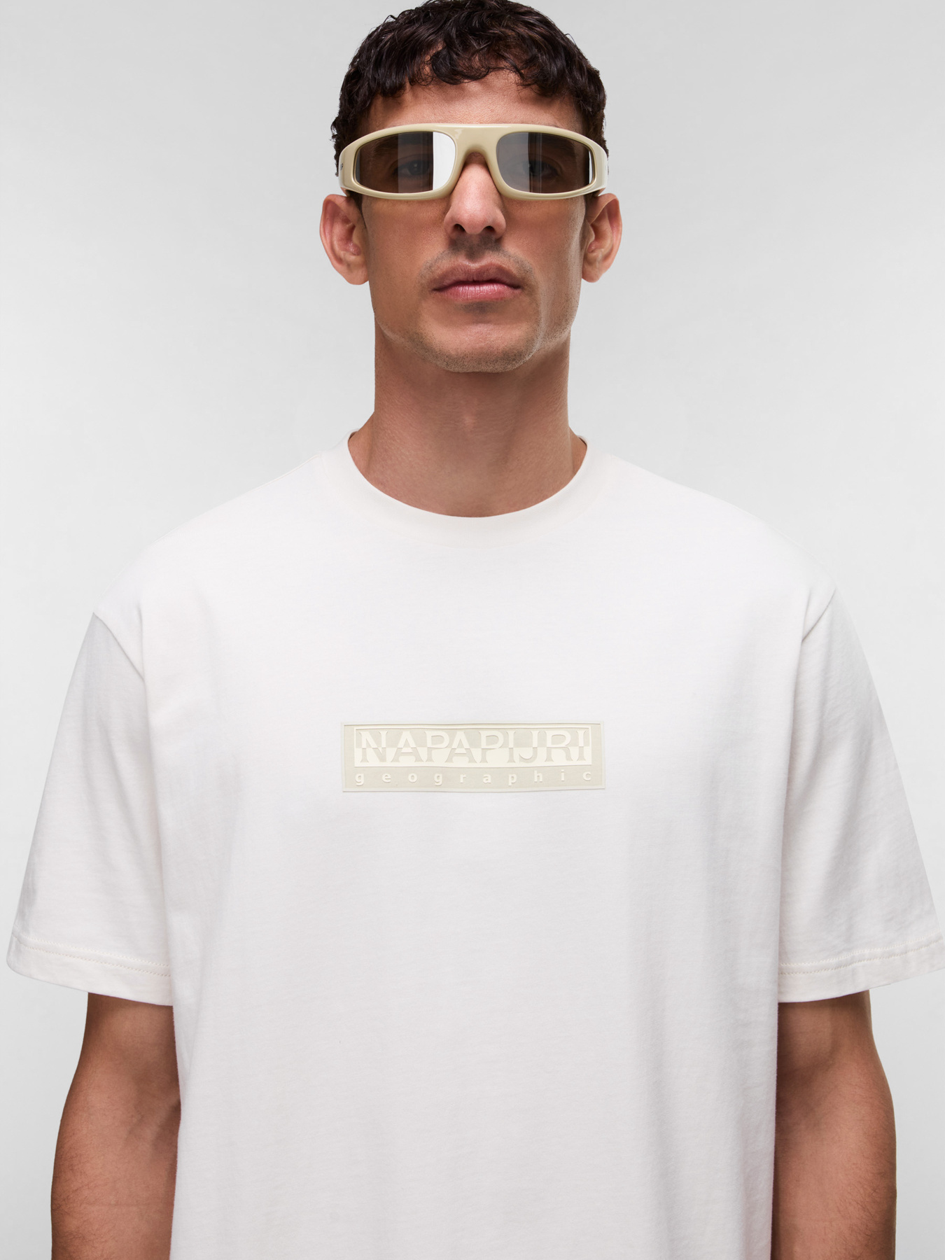 Футболка Napapijri S-BOX LOGO SS модель NP0A4IFLN1A1 Футболка Napapijri S-BOX LOGO SS модель NP0A4IFLN1A1 Фото