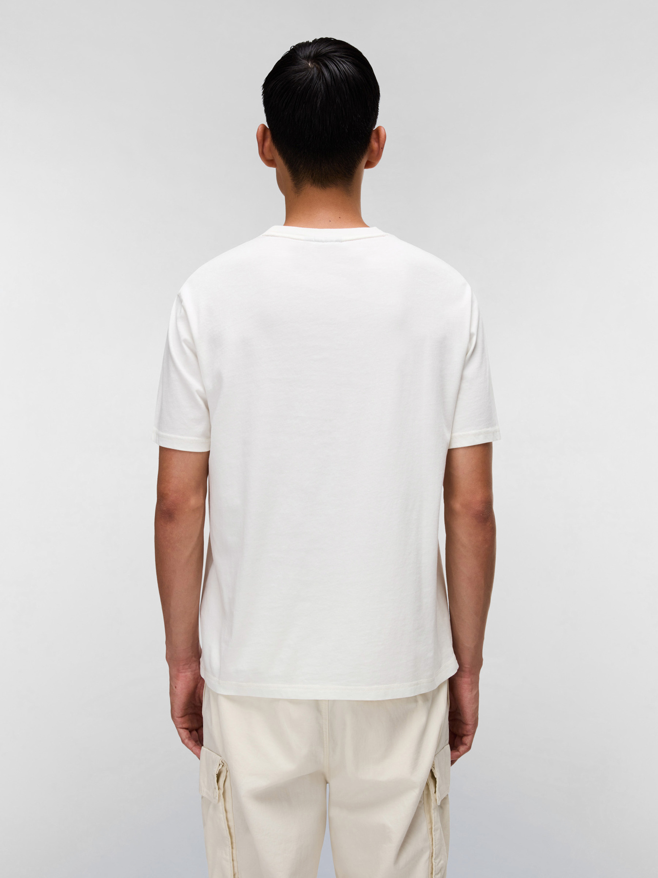 Футболка Napapijri S-NEDLES модель NP0A893E2061 Футболка Napapijri S-NEDLES модель NP0A893E2061 Фото