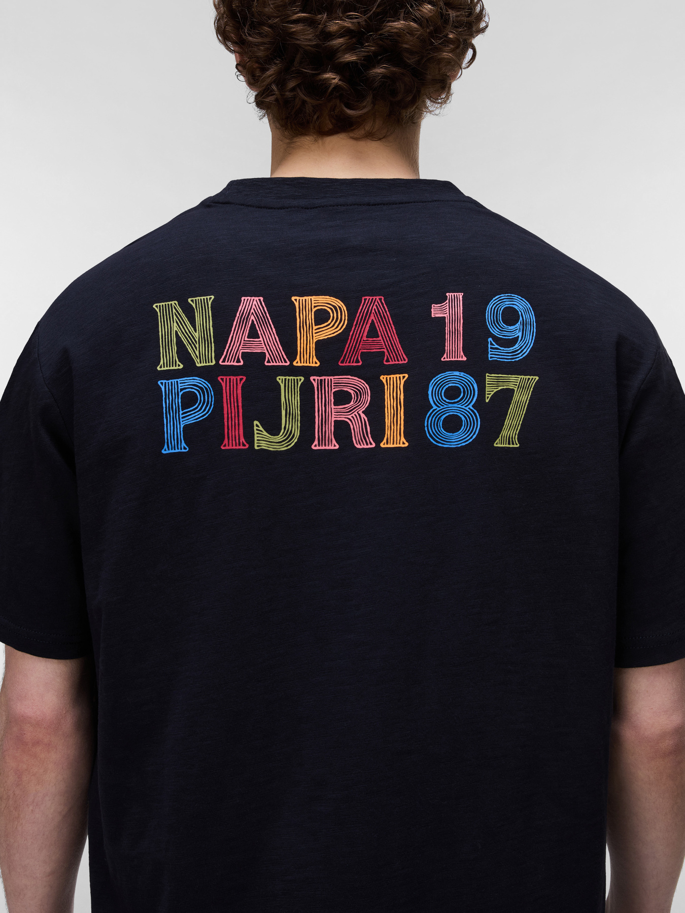 Футболка Napapijri S-ELIOR модель NP0A4HZY9411 Футболка Napapijri S-ELIOR модель NP0A4HZY9411 Фото