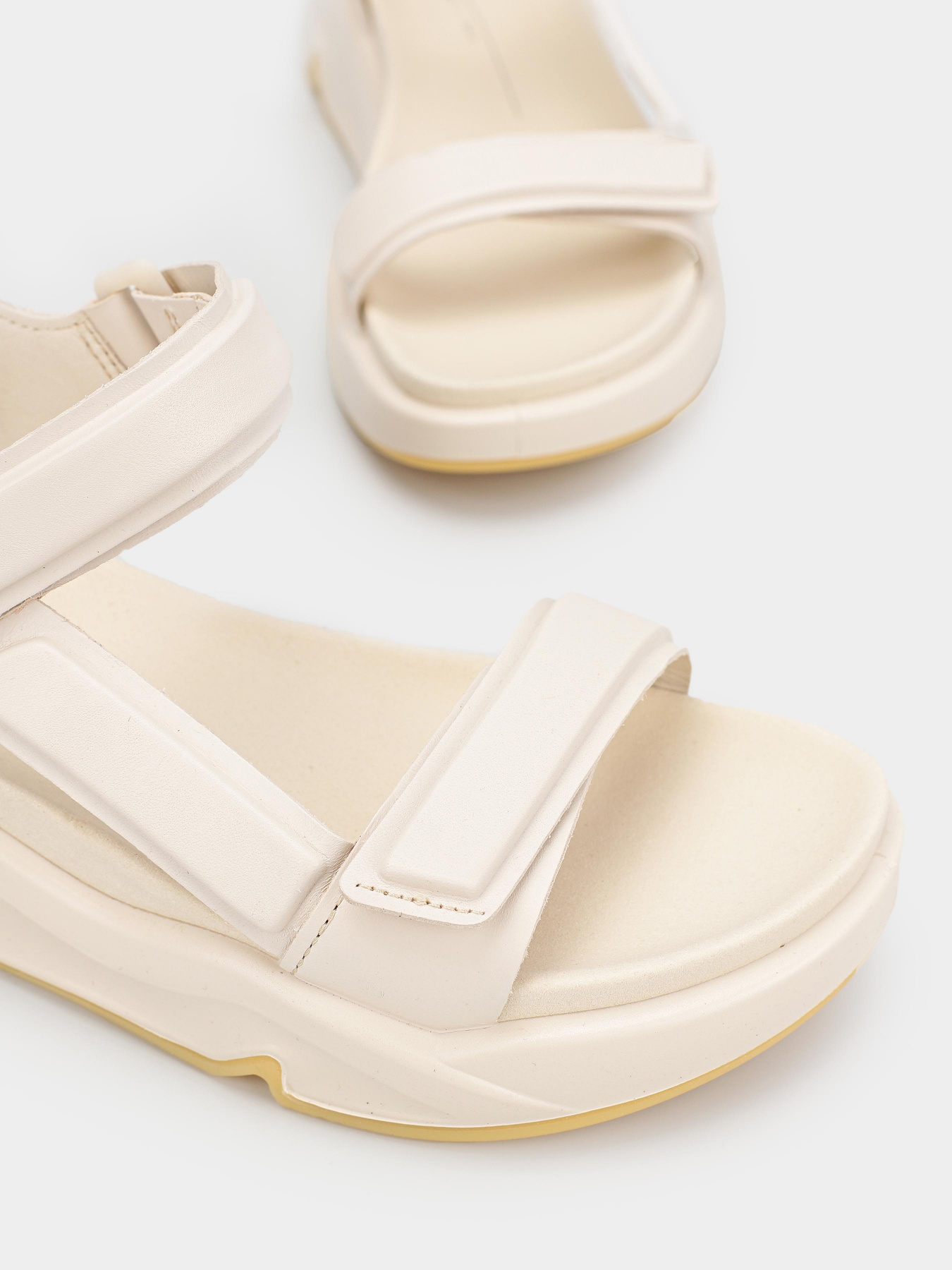 Сандалии ECCO Chunky модель 20332301378 Фото