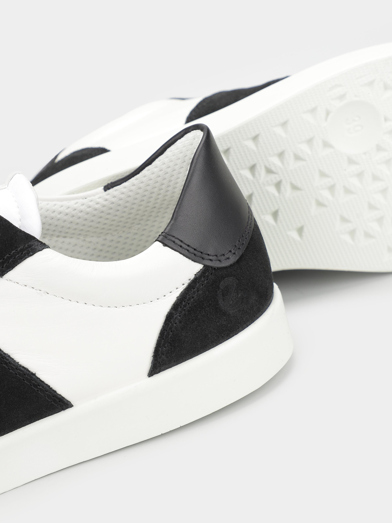 Кеди низькі ECCO Street Lite модель 21287350334 Фото