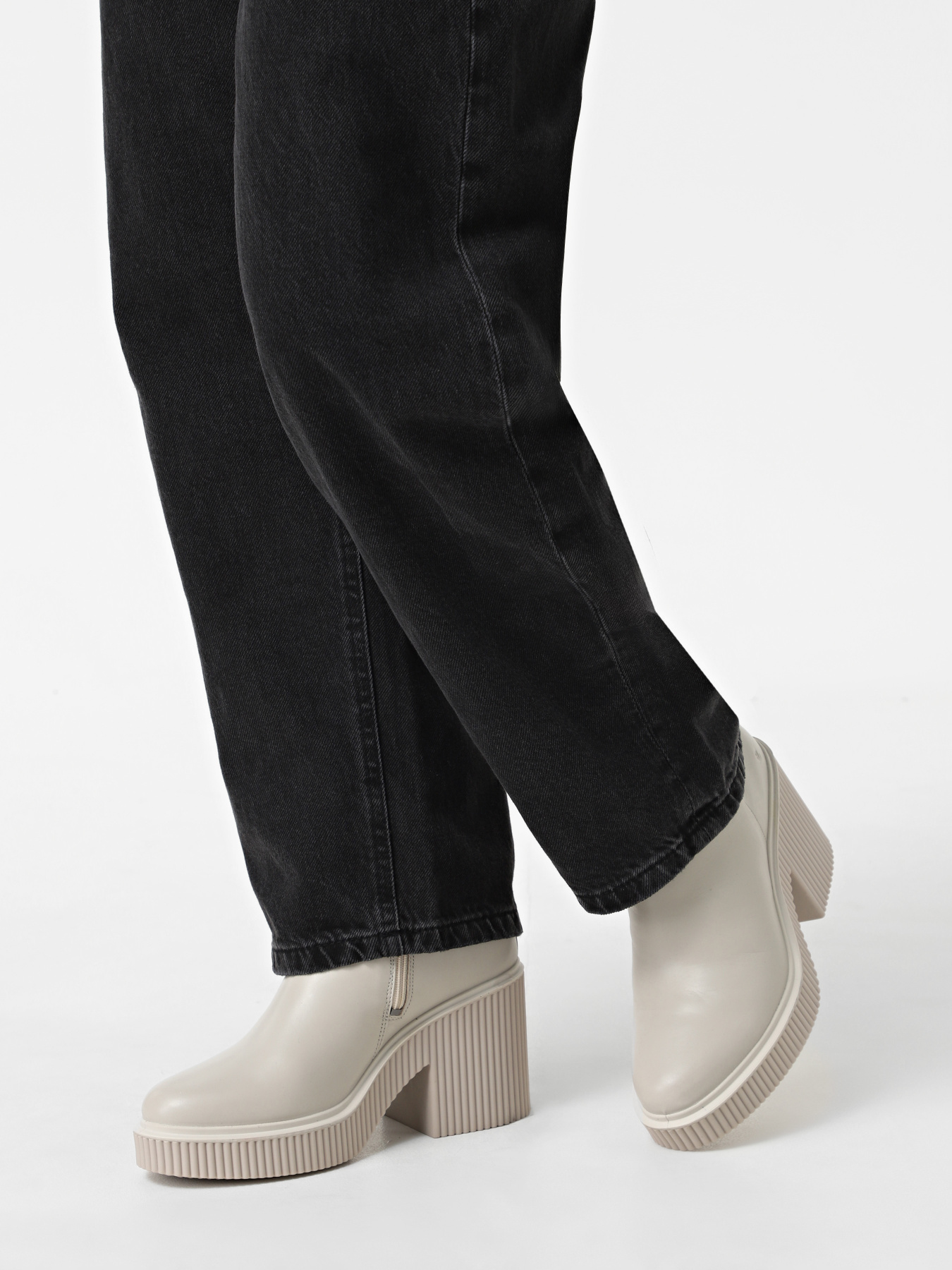 Бoтильоны ECCO Fluted Heel модель 22303301163 Фото