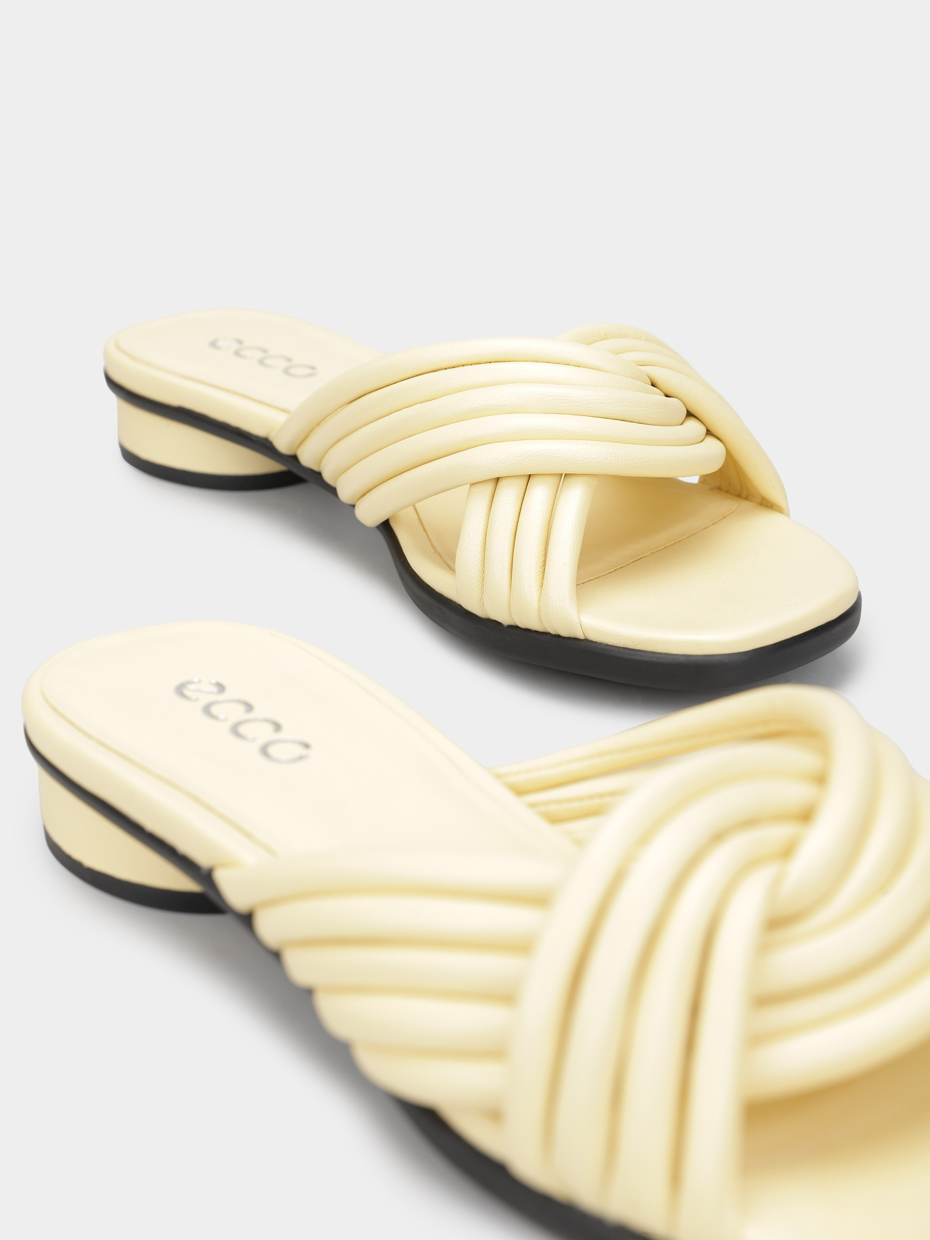 Шльопанці ECCO Sculpted Alba 25 модель 23381301710 Фото