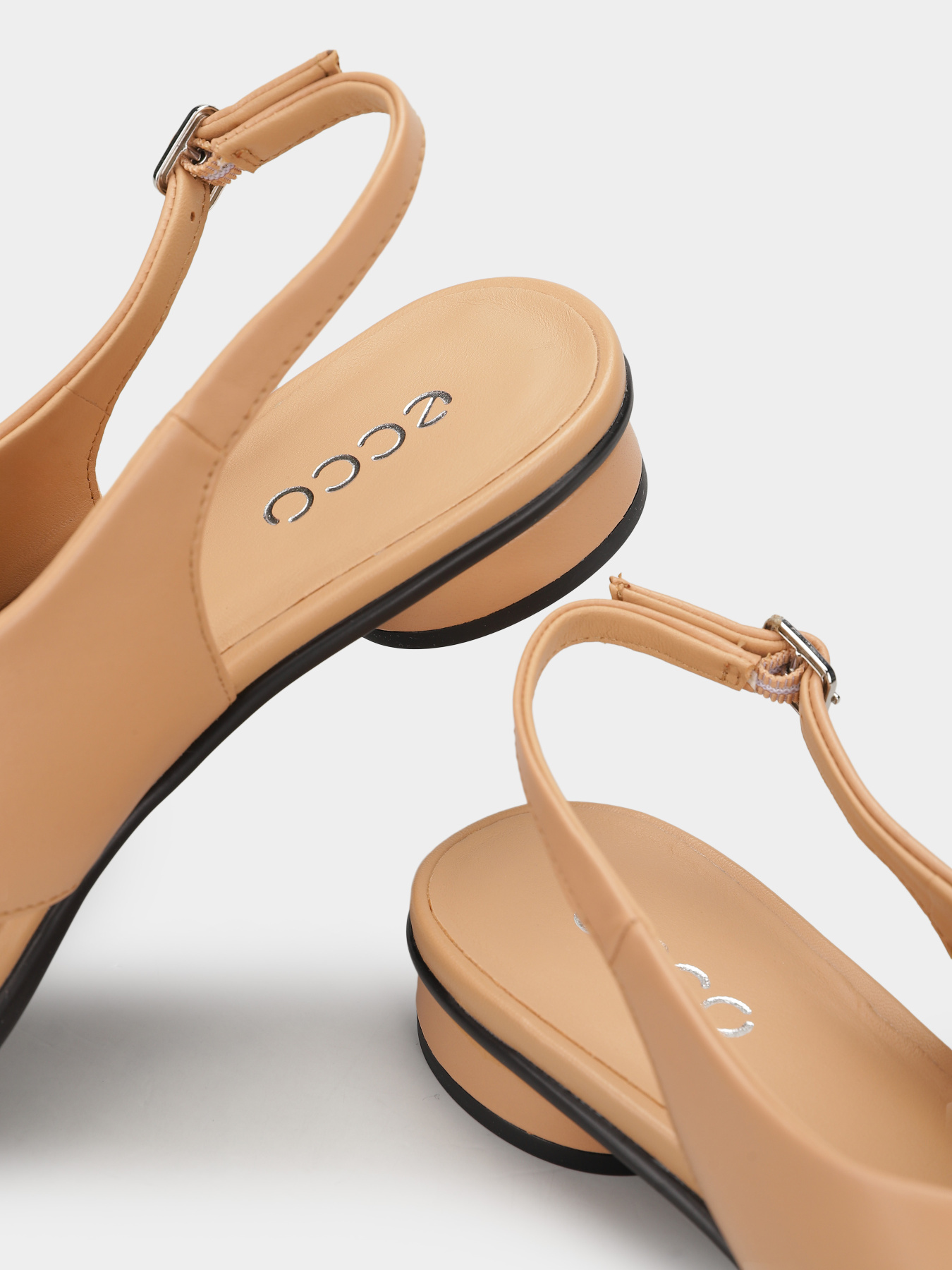 Босоніжки ECCO Sculpted Alba 25 модель 23383361103 Фото