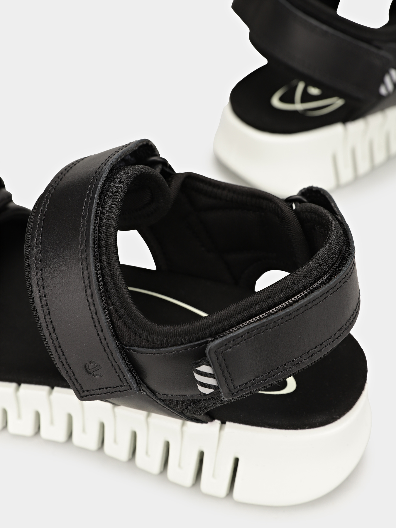 Сандалии ECCO Gruuv модель 21310301001 Фото