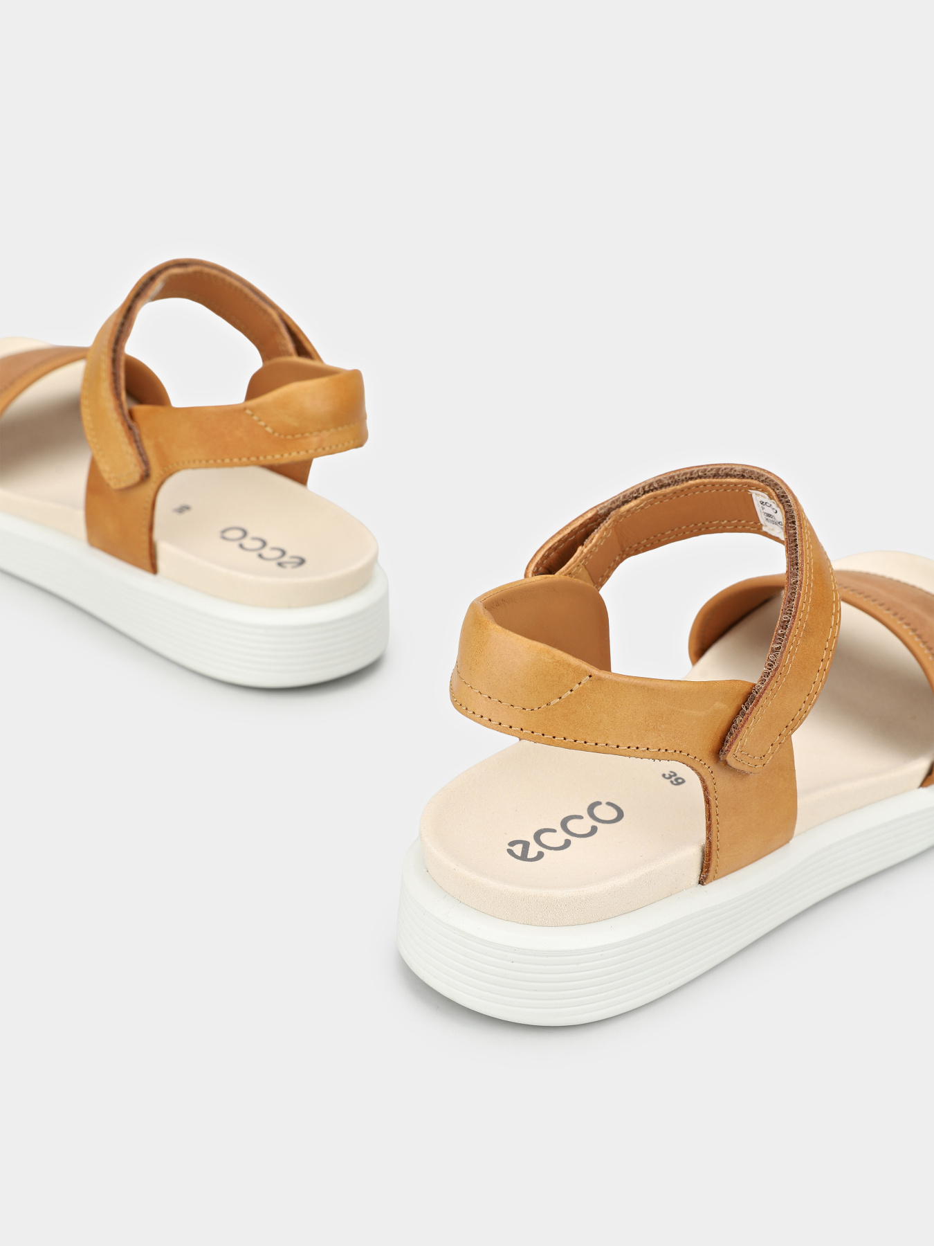 ECCO 23882351443 модель 23882351443 ECCO 23882351443 модель 23882351443 Фото