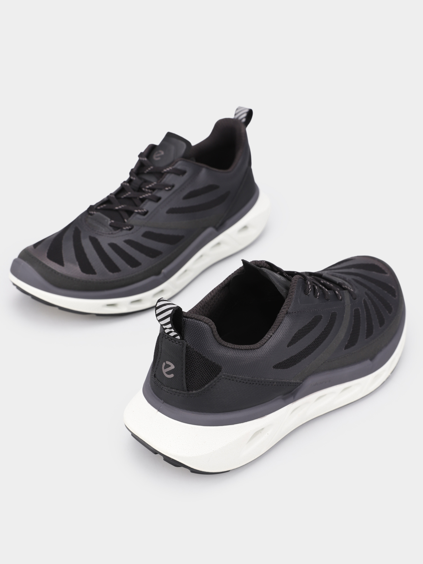 Кроссовки повседневные ECCO модель 85033360266 Фото