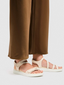 ECCO модель 23880359113 Фото