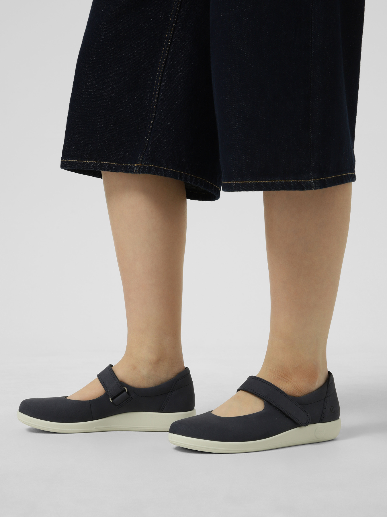 Туфлі та лофери ECCO ECCO SOFT 2,0 модель 20750302038 Фото