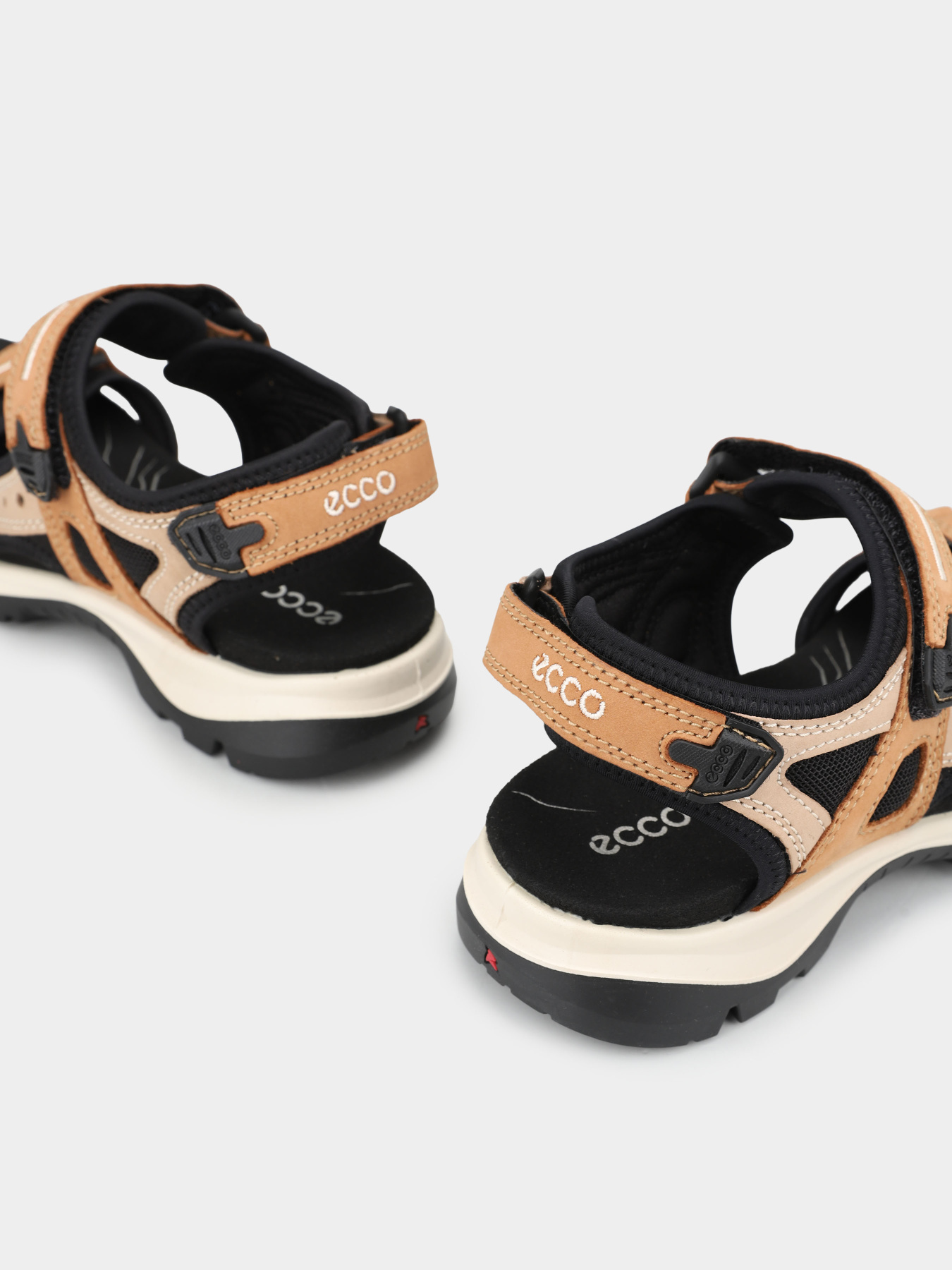 ECCO модель 06956361154 ECCO модель 06956361154 Фото