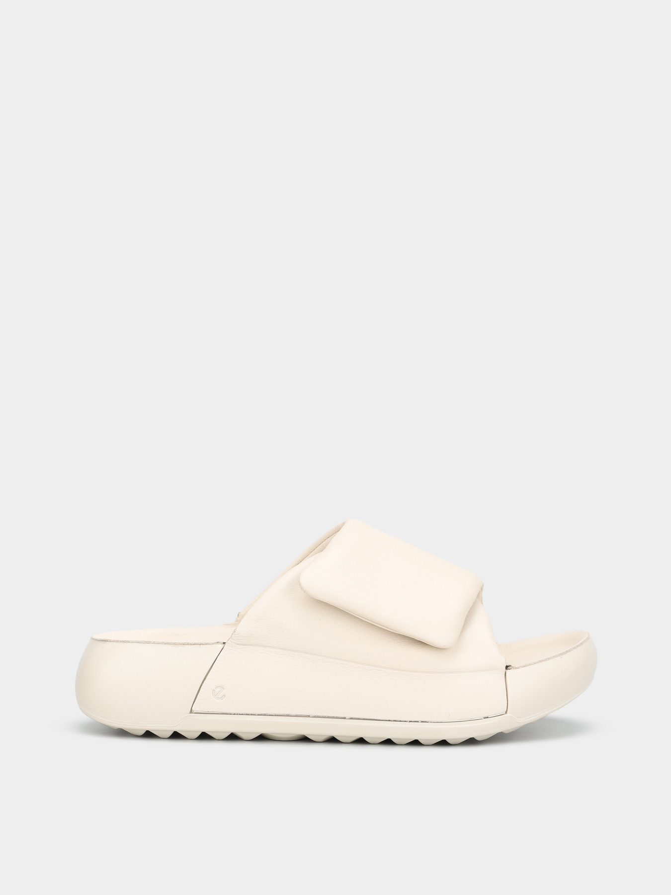 ECCO модель 20668301378 Фото