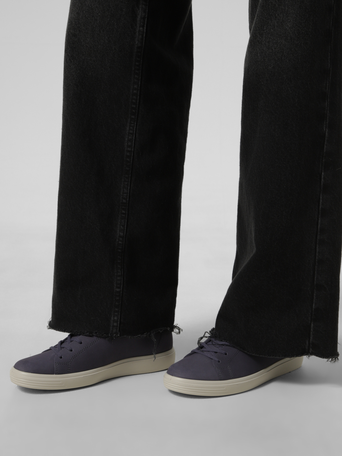 Кеды ECCO CLASSIC SNEAKER W модель 21870361370 Фото