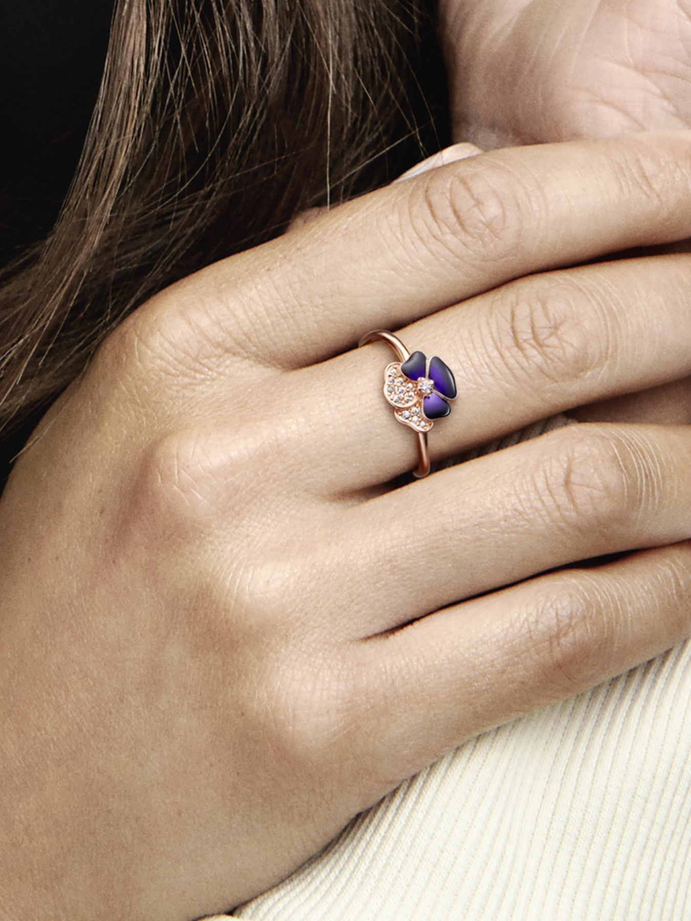 Каблучки PANDORA Moments модель 180764C01 Фото