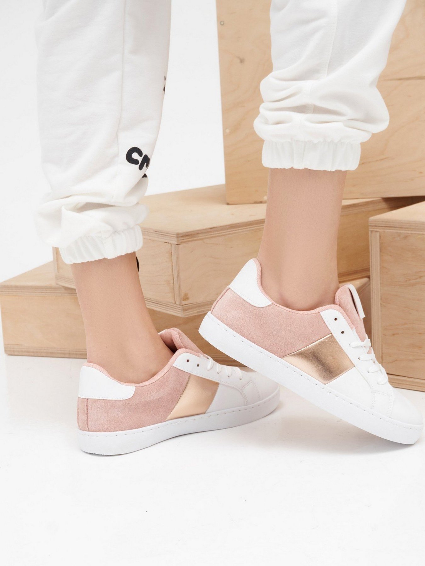 Кеды низкие ISSA Plus модель OB2-20_whitepink Фото