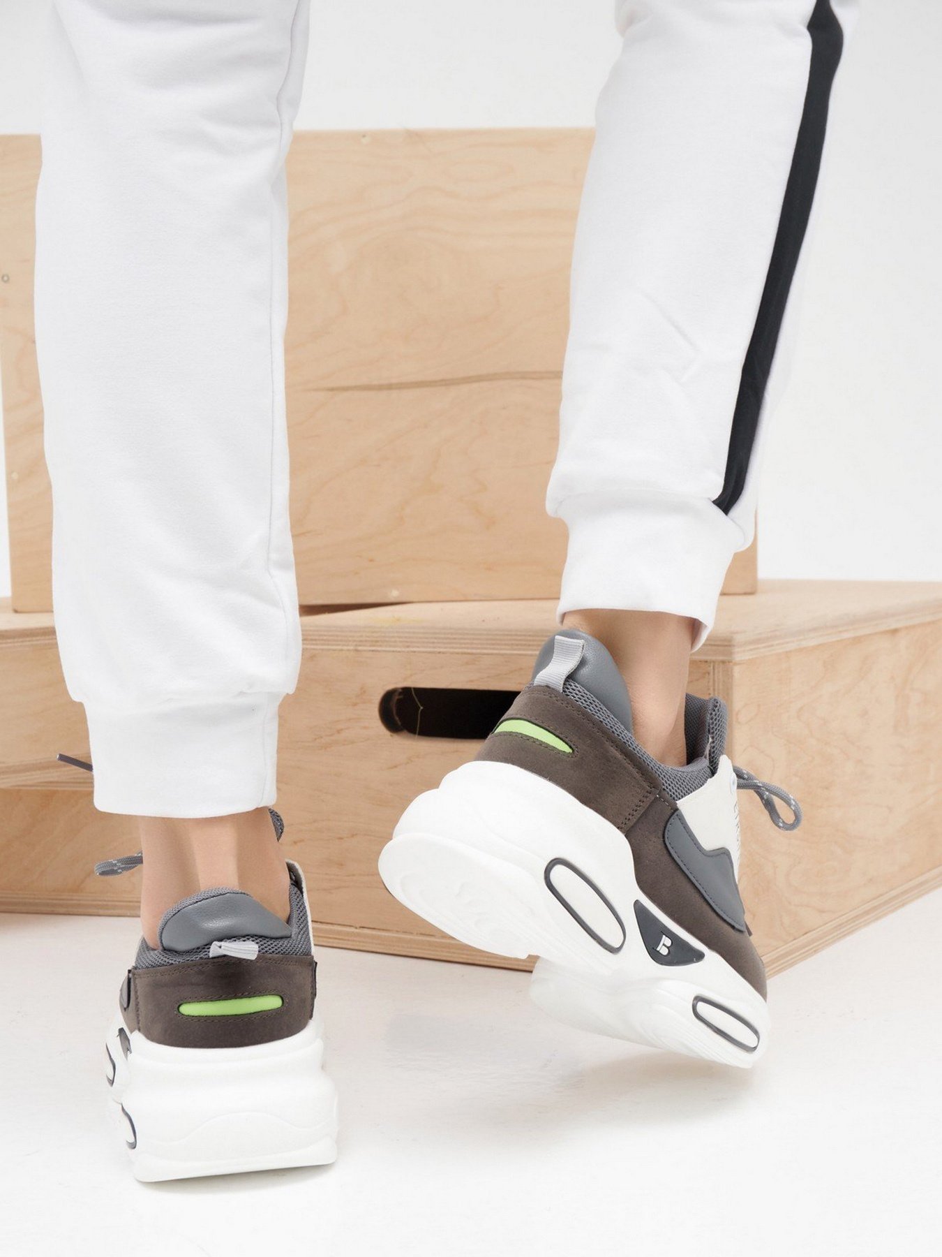 Кросівки повсякденні ISSA Plus модель OB2-33_grey Фото