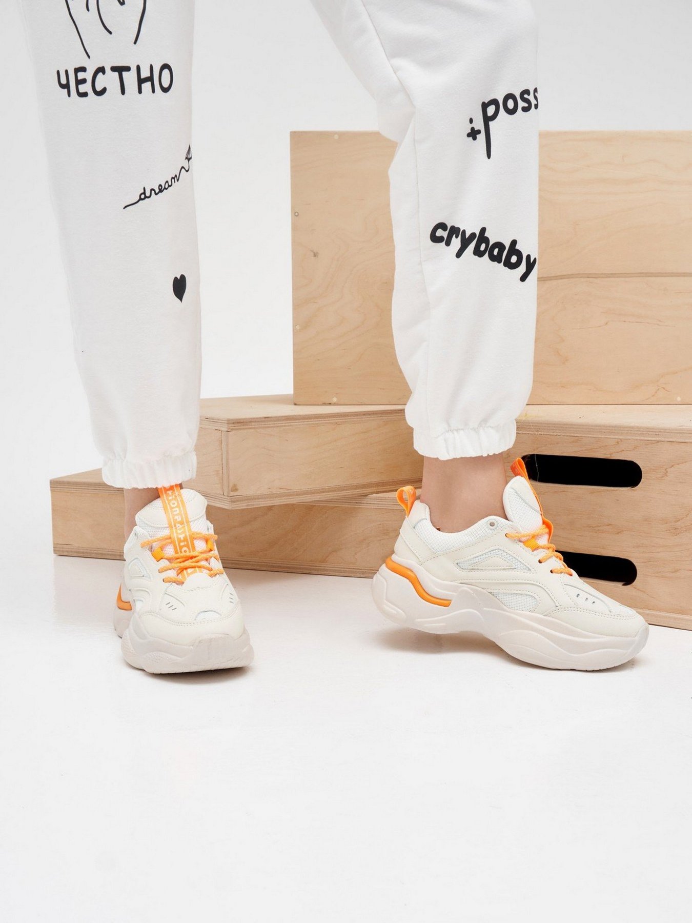 Кроссовки повседневные ISSA Plus модель OB2-35_beige Фото