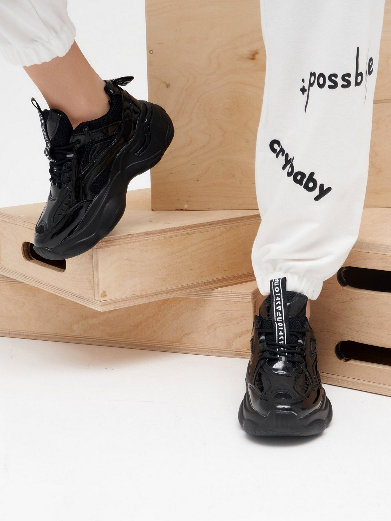 Кросівки ISSA Plus модель OB2-35_black Фото