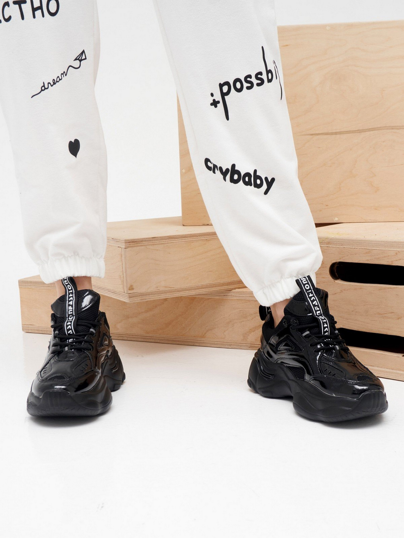 Кроссовки повседневные ISSA Plus модель OB2-35_black Фото