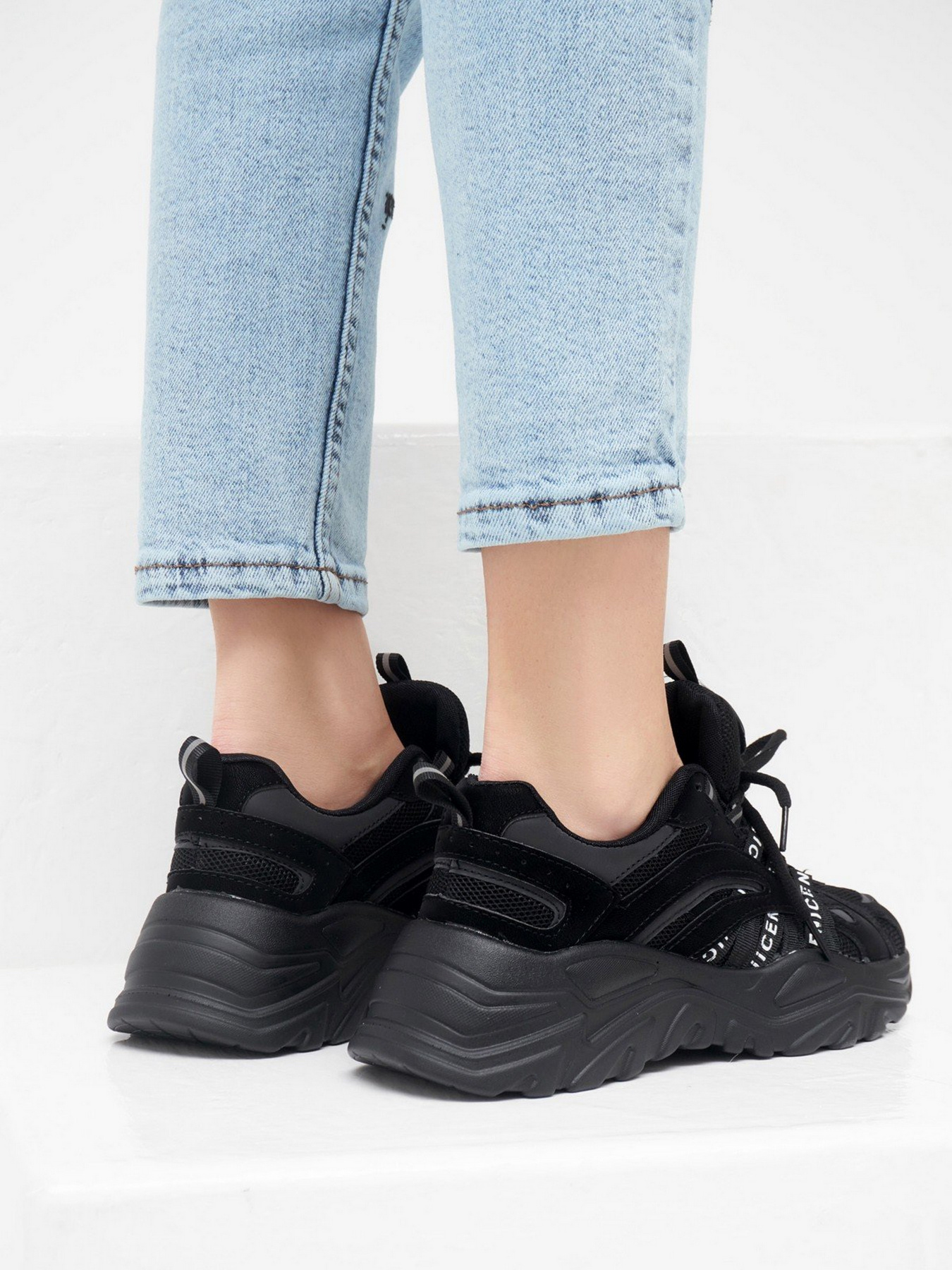 Кросівки для бігу ISSA Plus модель OB2-36_black Фото