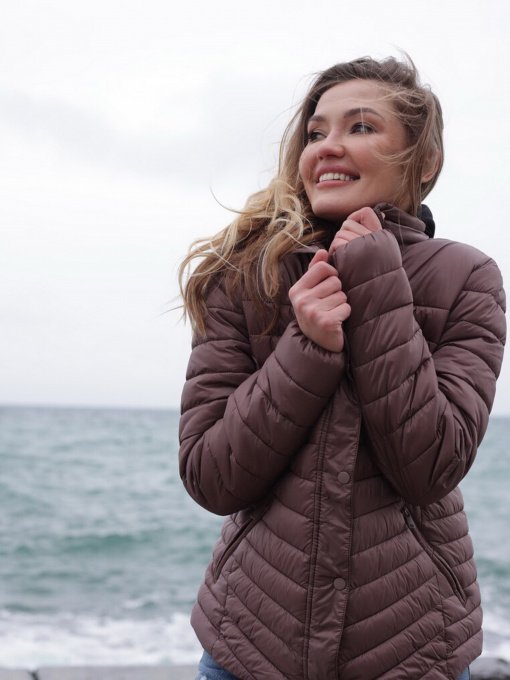 Вітровка AVECS модель 50268-56 Фото