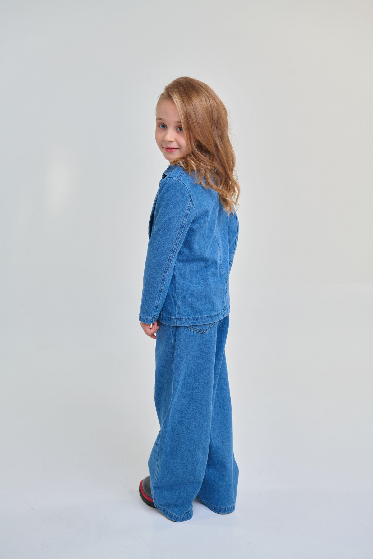 Широкие джинсы YUMSTER модель YT.22.23.005. Фото