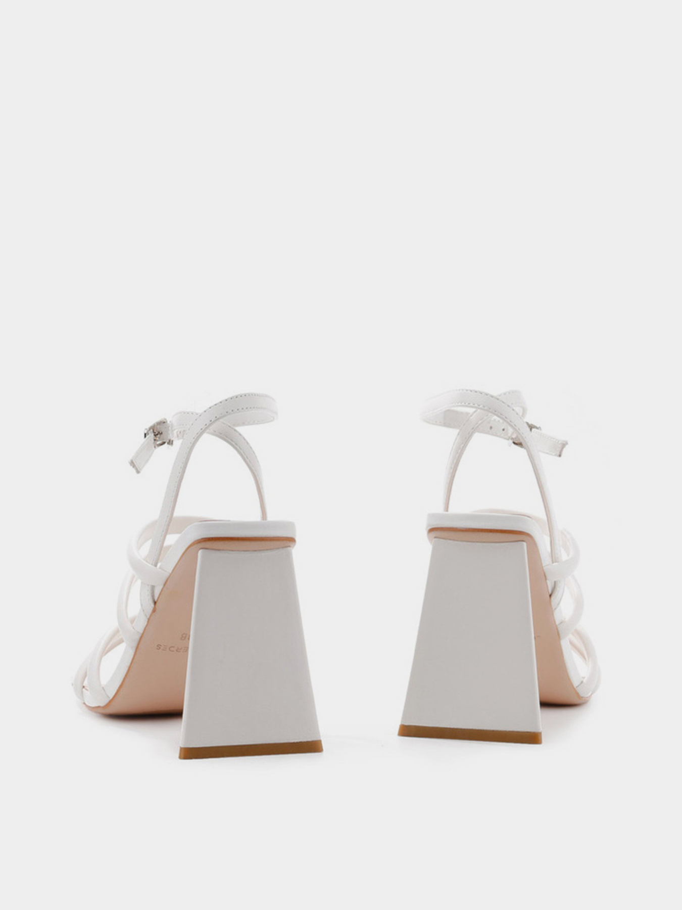 Босоножки LeBERDES модель 00000014745 Фото