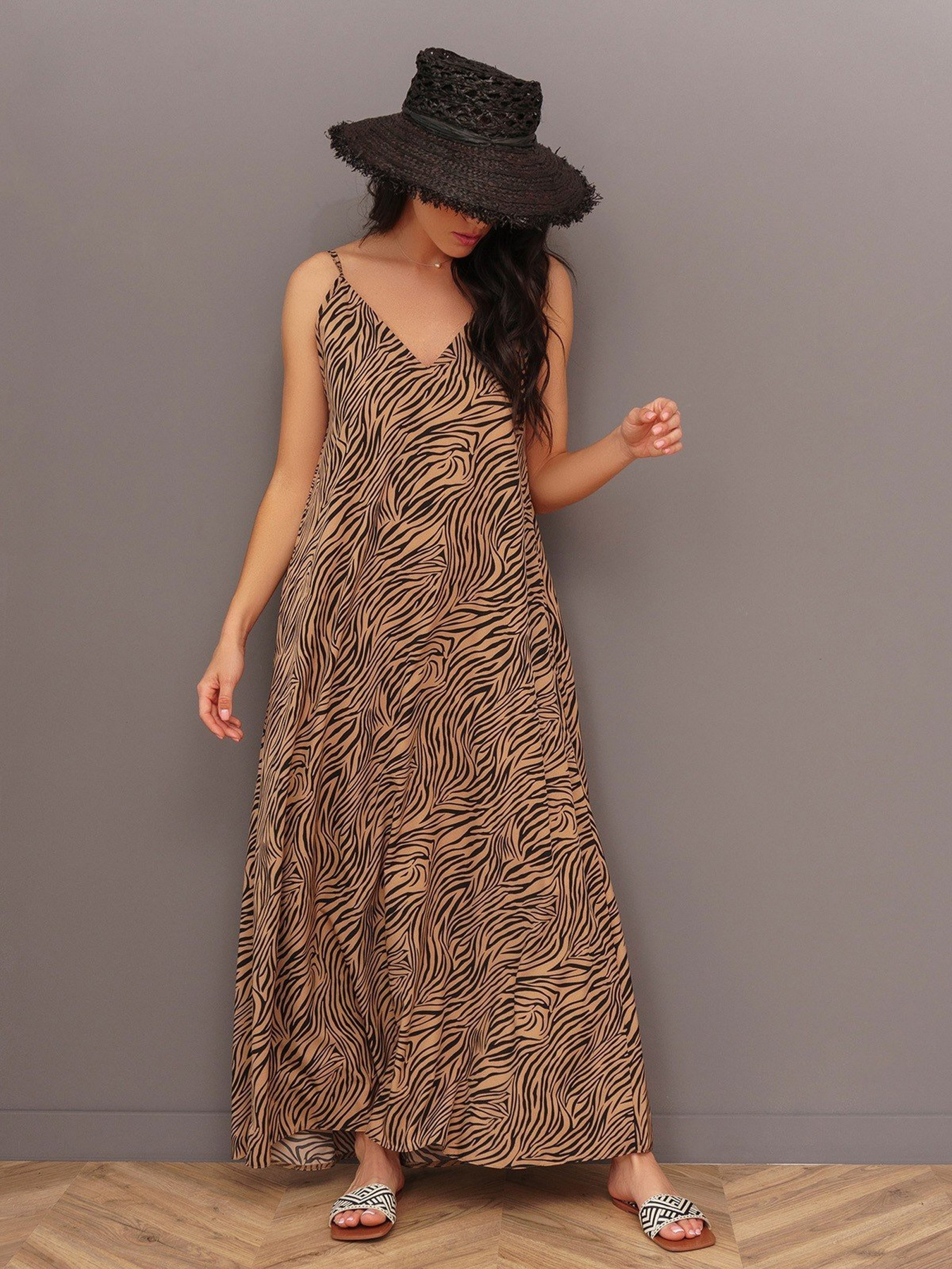 Сукні ISSA Plus модель 13418_brown Фото