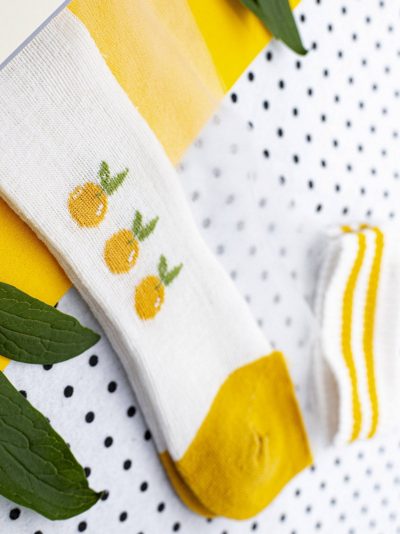 Носки и гольфы ISSA Plus модель NS-47_whiteyellow Фото