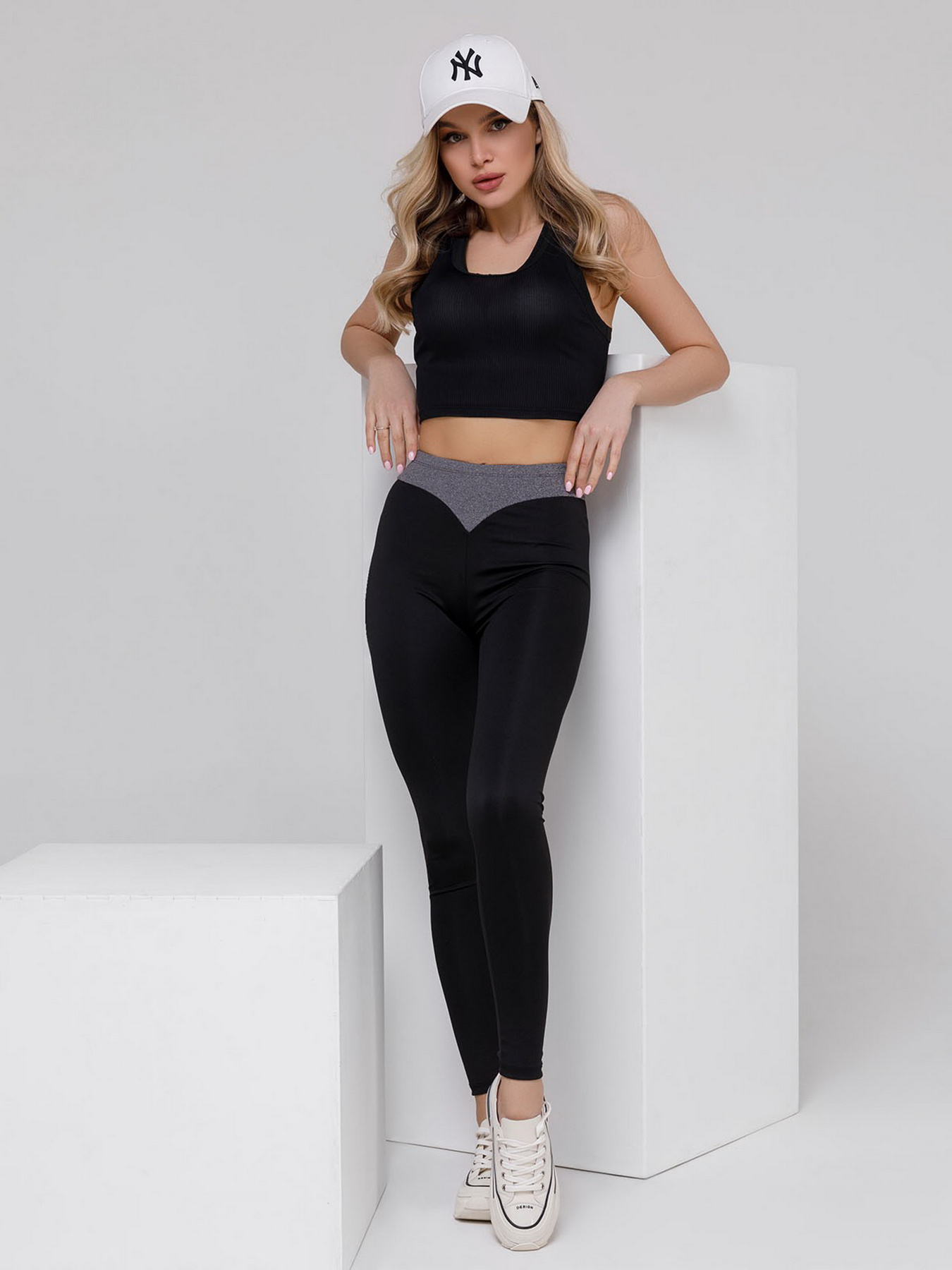 Спортивні леггінси ISSA Plus модель 12481_blackgrey Фото