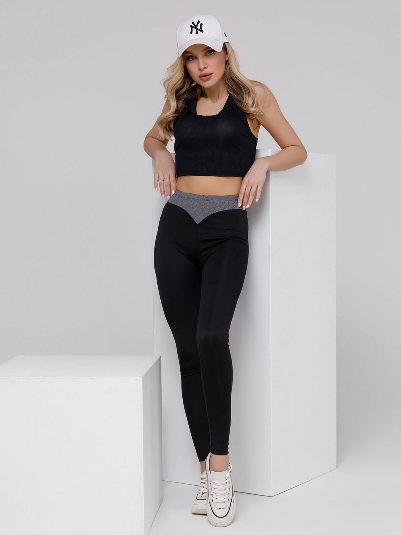 Спортивні леггінси ISSA Plus модель 12481_blackgrey Фото