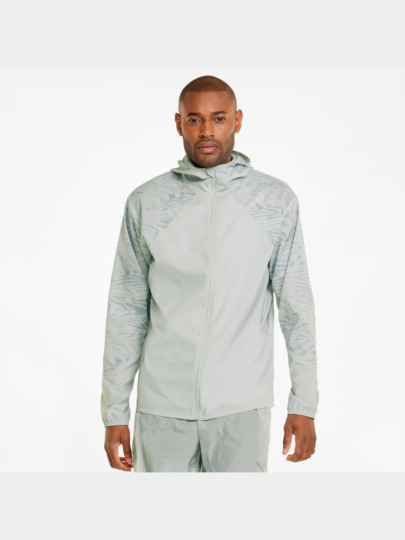 Демисезонная куртка PUMA Run Graphic Hooded Jacket M модель 521405 Фото